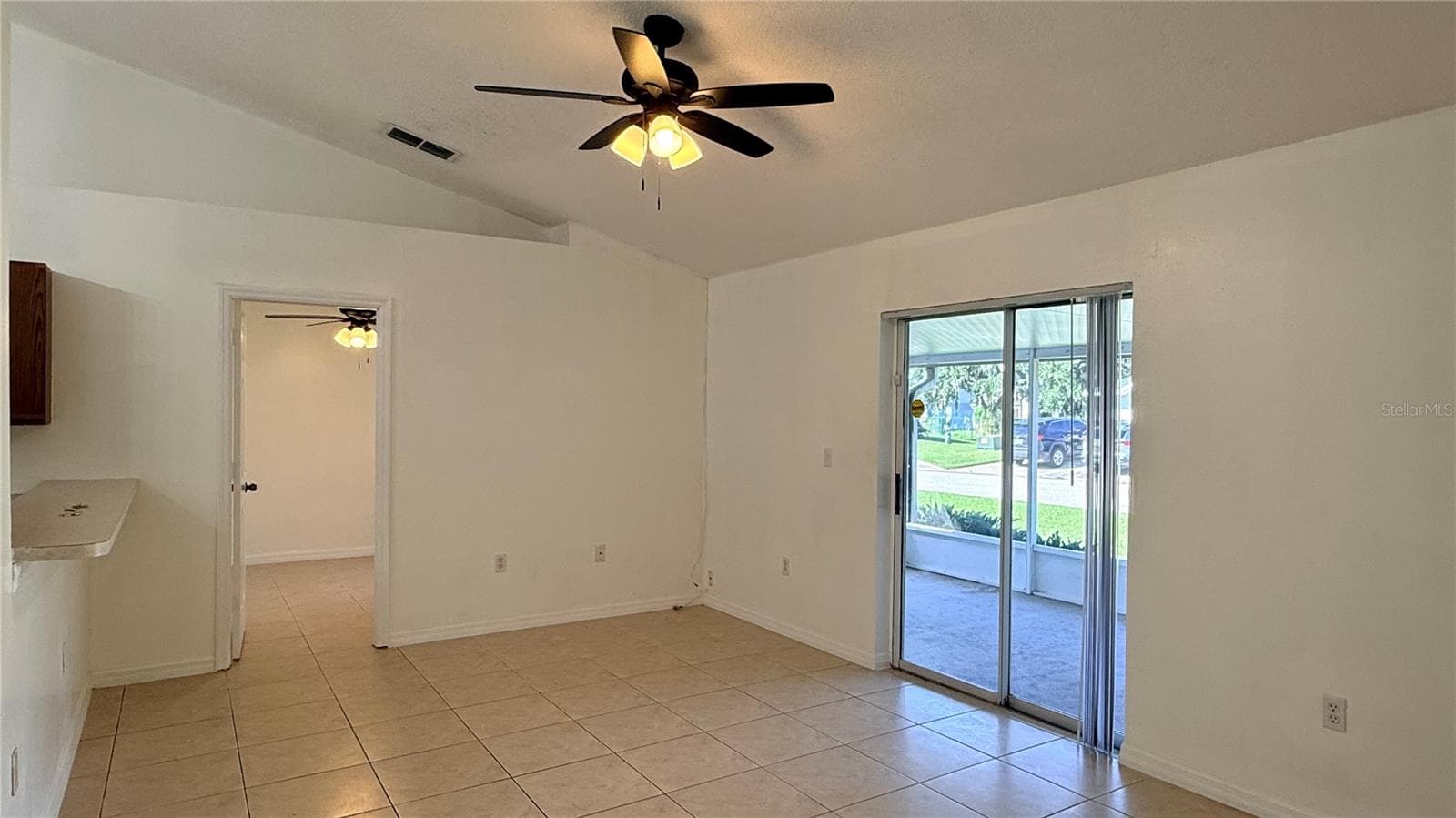 Townhouse at 1175 JADE EAST LN, KISSIMMEE, photo 6 of 37