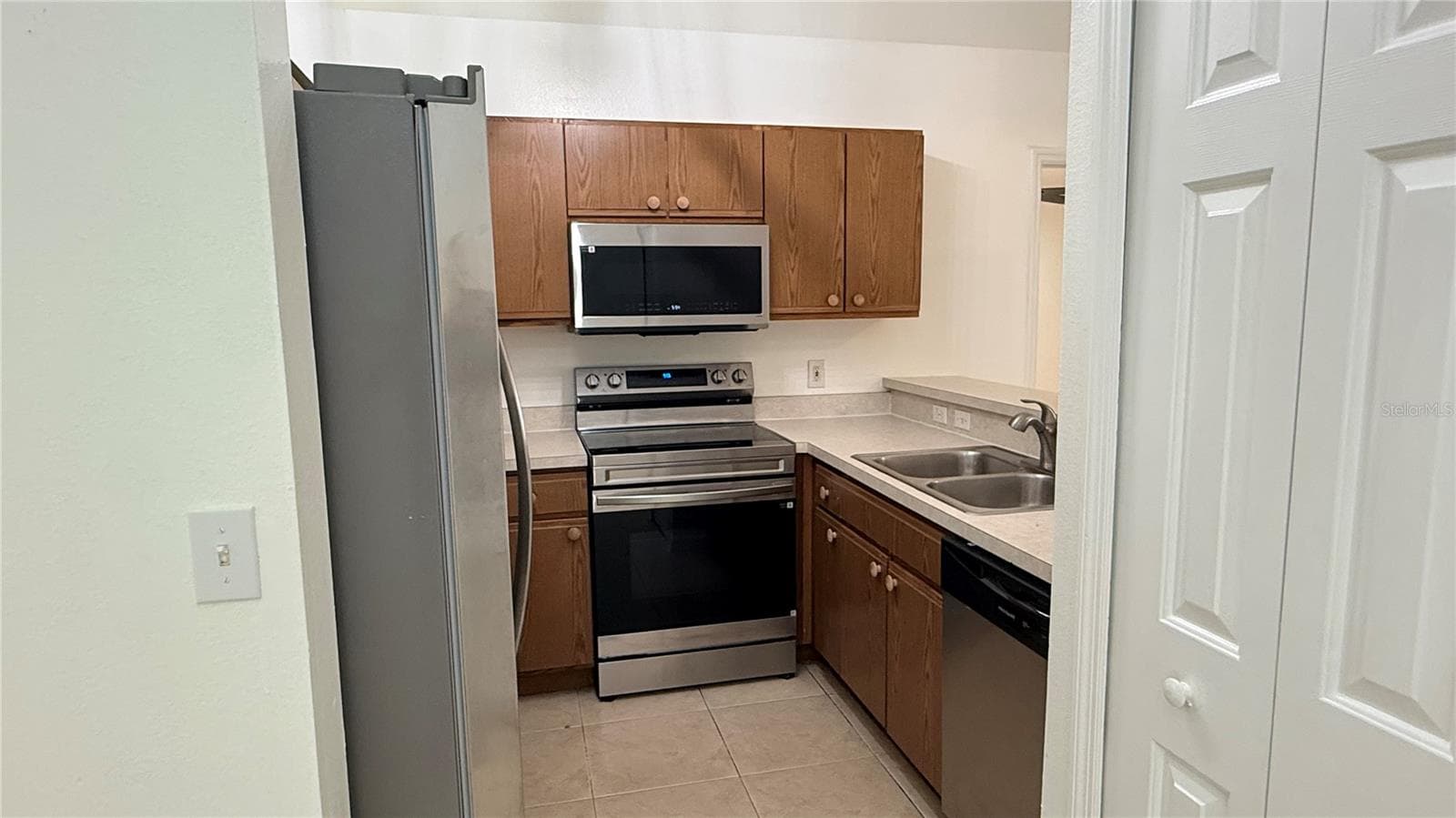 Townhouse at 1175 JADE EAST LN, KISSIMMEE, photo 11 of 37