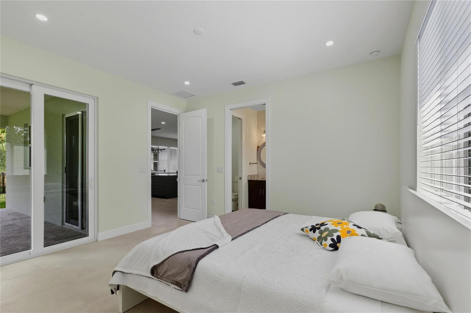 Single Family Residence at 5316 ALTOONA ST, SARASOTA, photo 19 of 39