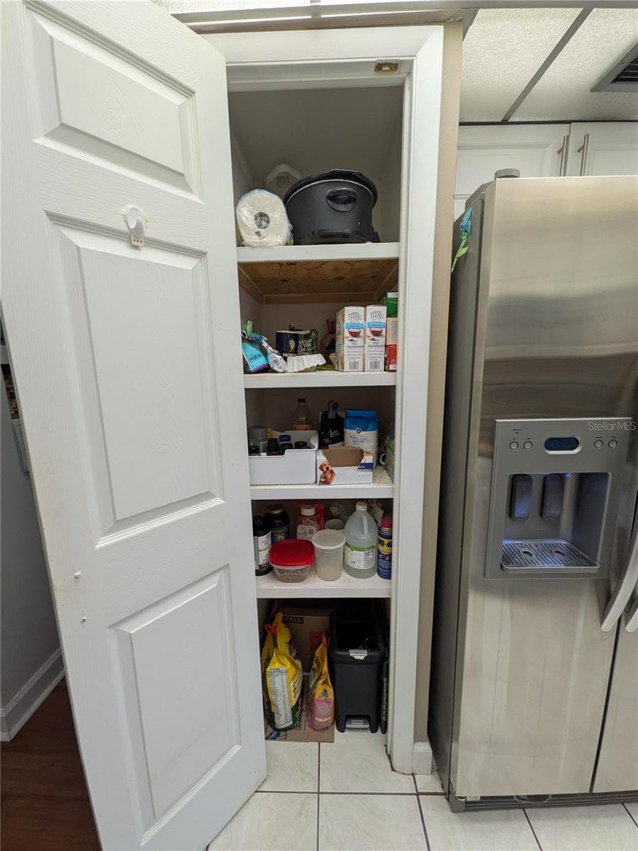 Kitchen pantry - 4885 1ST ST NE #216, ST PETERSBURG