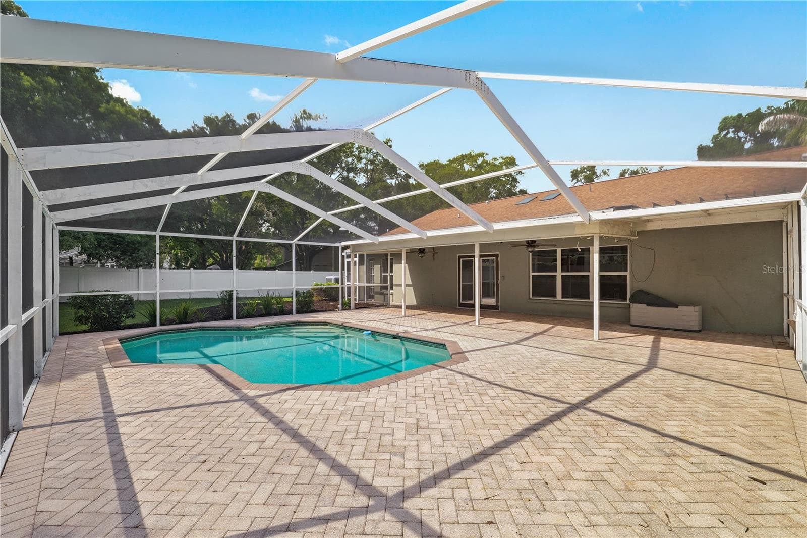 Single Family Residence at 3809 HANOVER HILL DR, VALRICO, photo 2 of 44