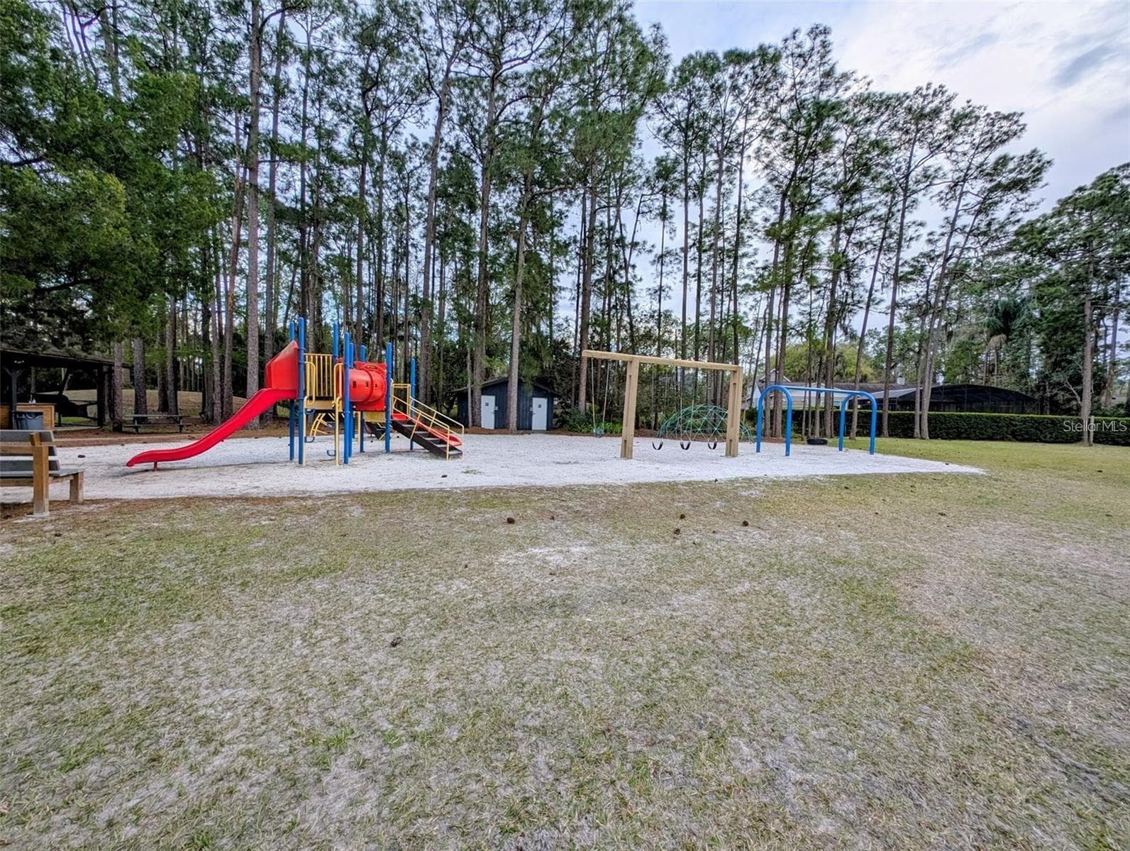 Isle of Pines community lakefront park - 14335 FRESNO DR, ORLANDO