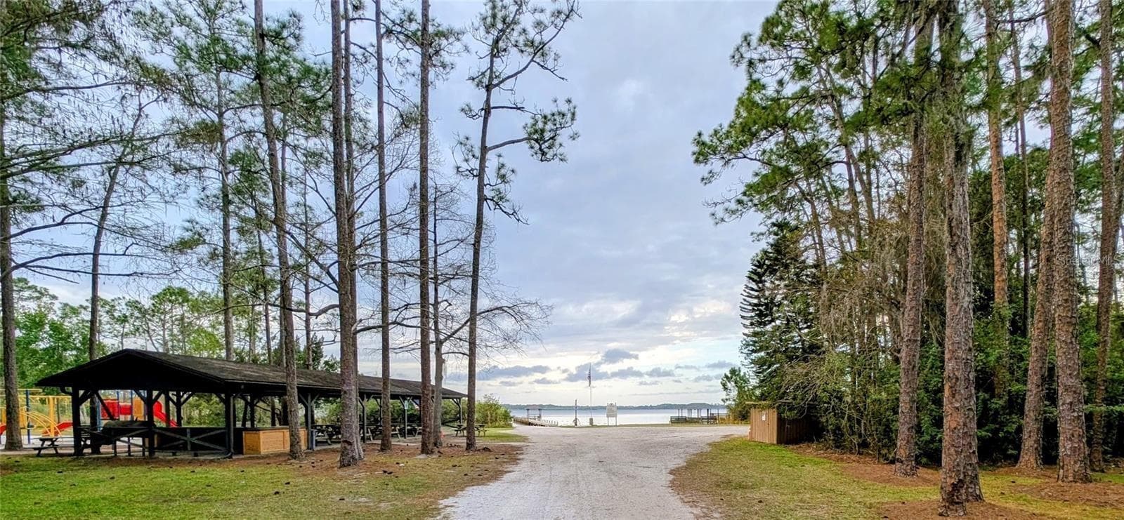 Isle of Pines community lakefront park - 14335 FRESNO DR, ORLANDO