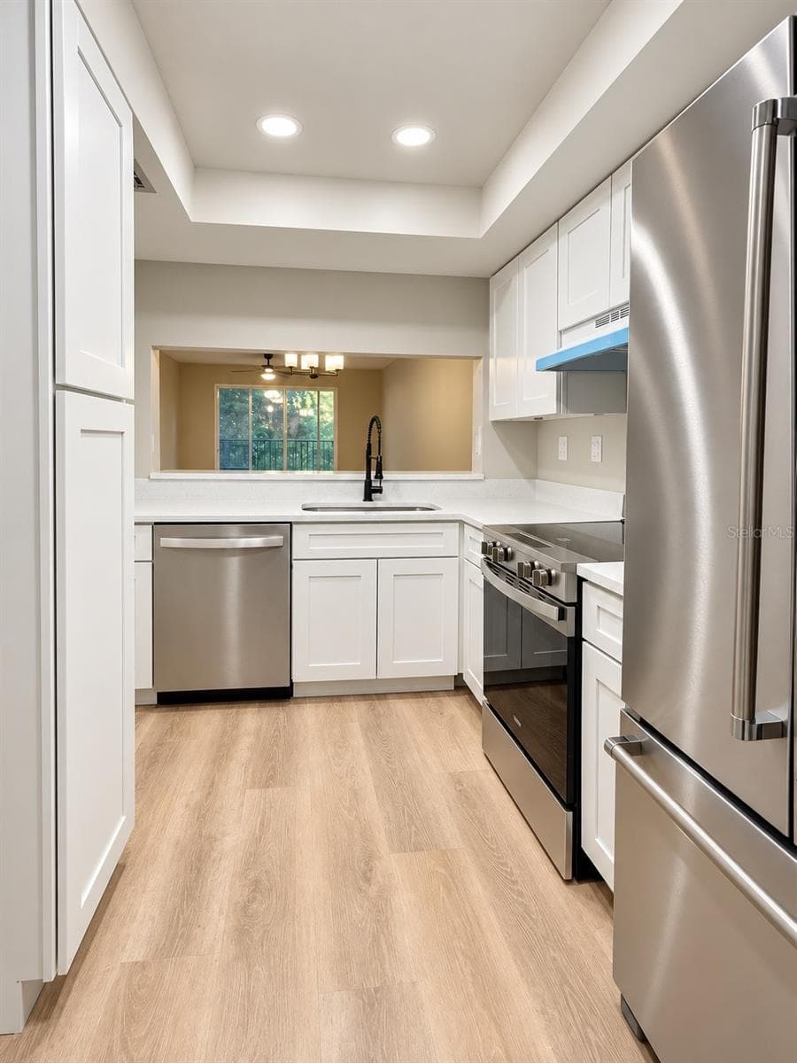 Condominium at 90 S HIGHLAND AVE #202, TARPON SPRINGS, photo 3 of 18