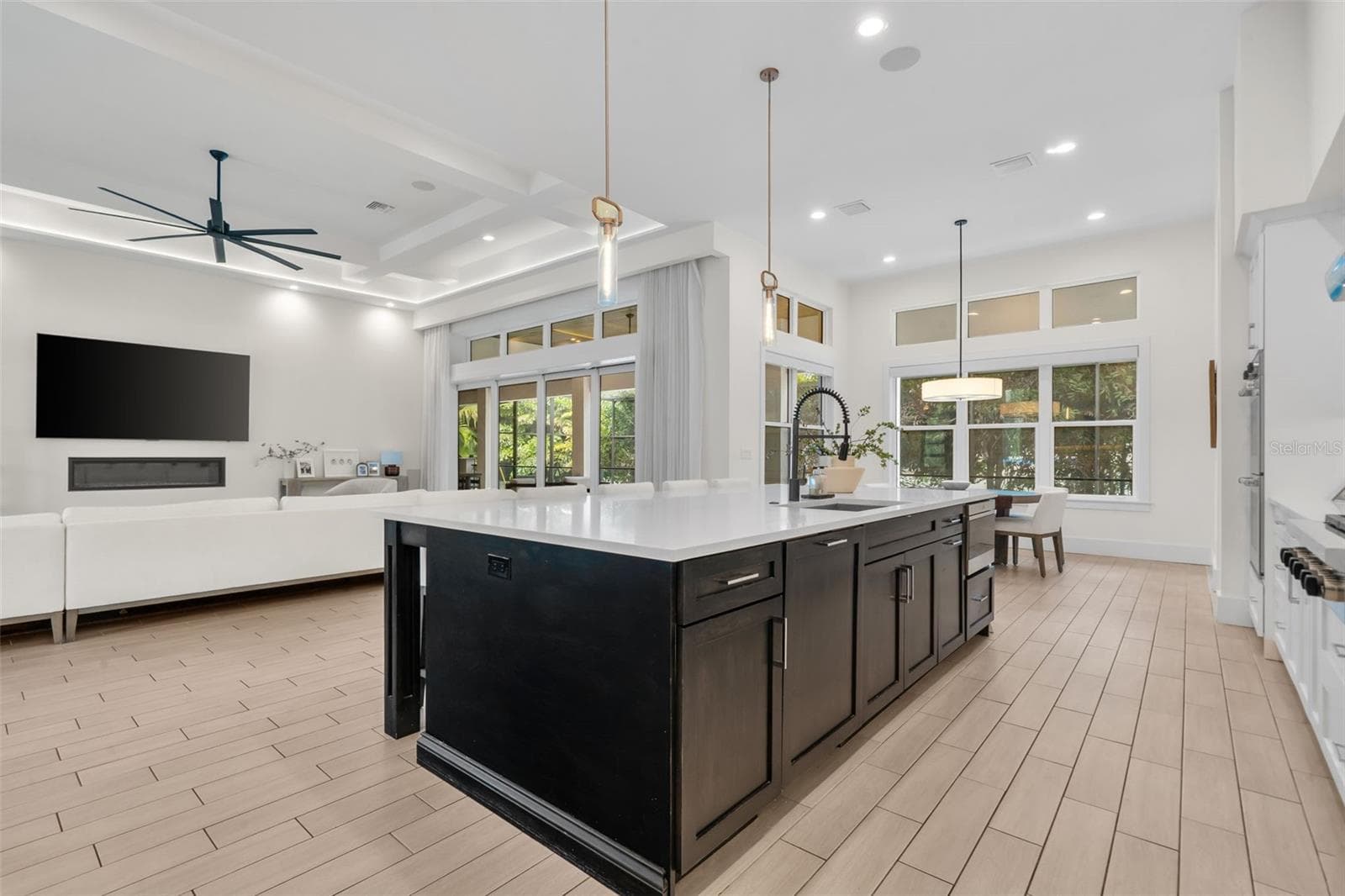 Single Family Residence at 5021 W HOMER AVE, TAMPA, photo 9 of 42