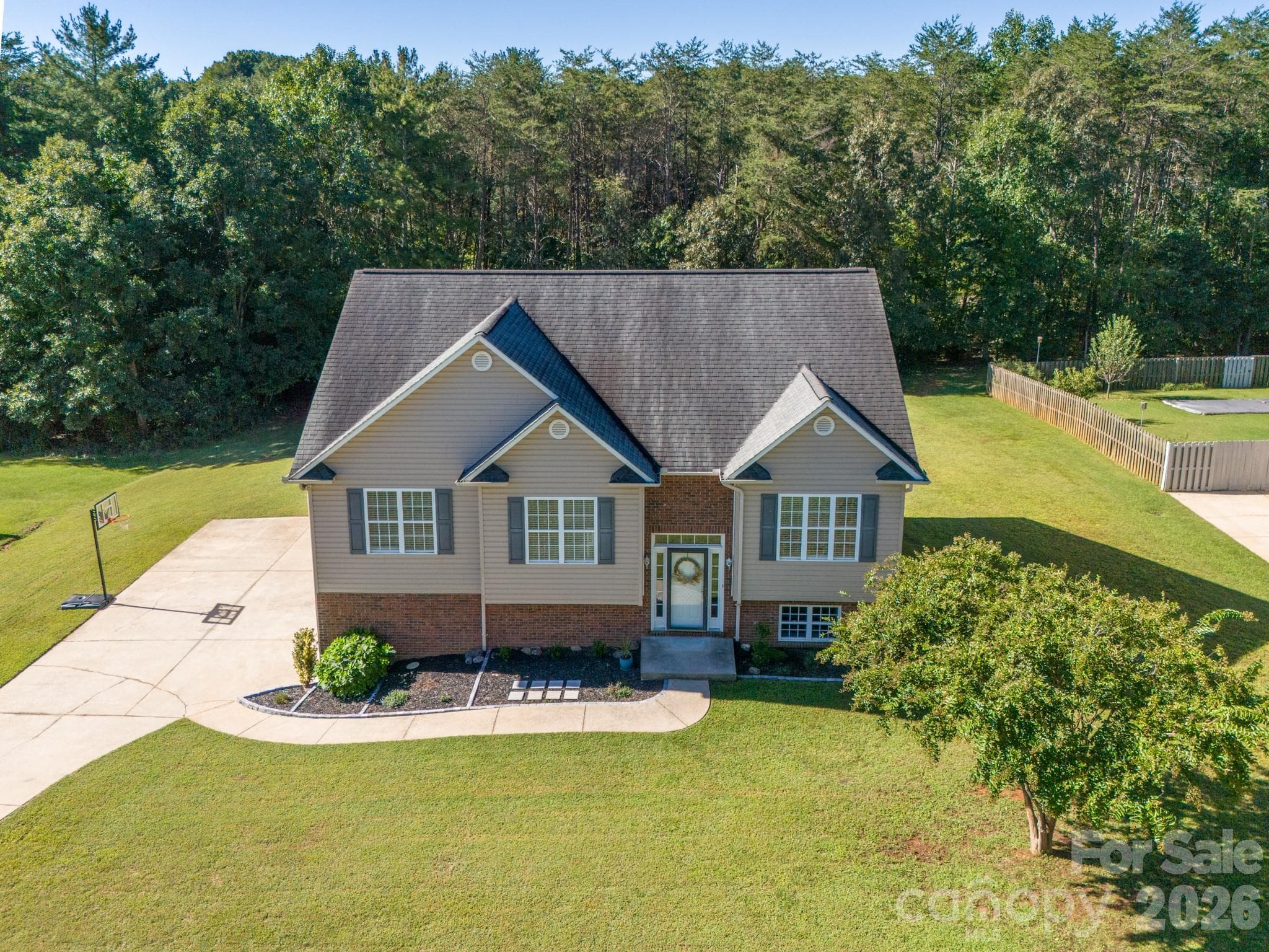 Single Family Residence at 9530 Driftwood Court, Hickory, photo 2 of 47