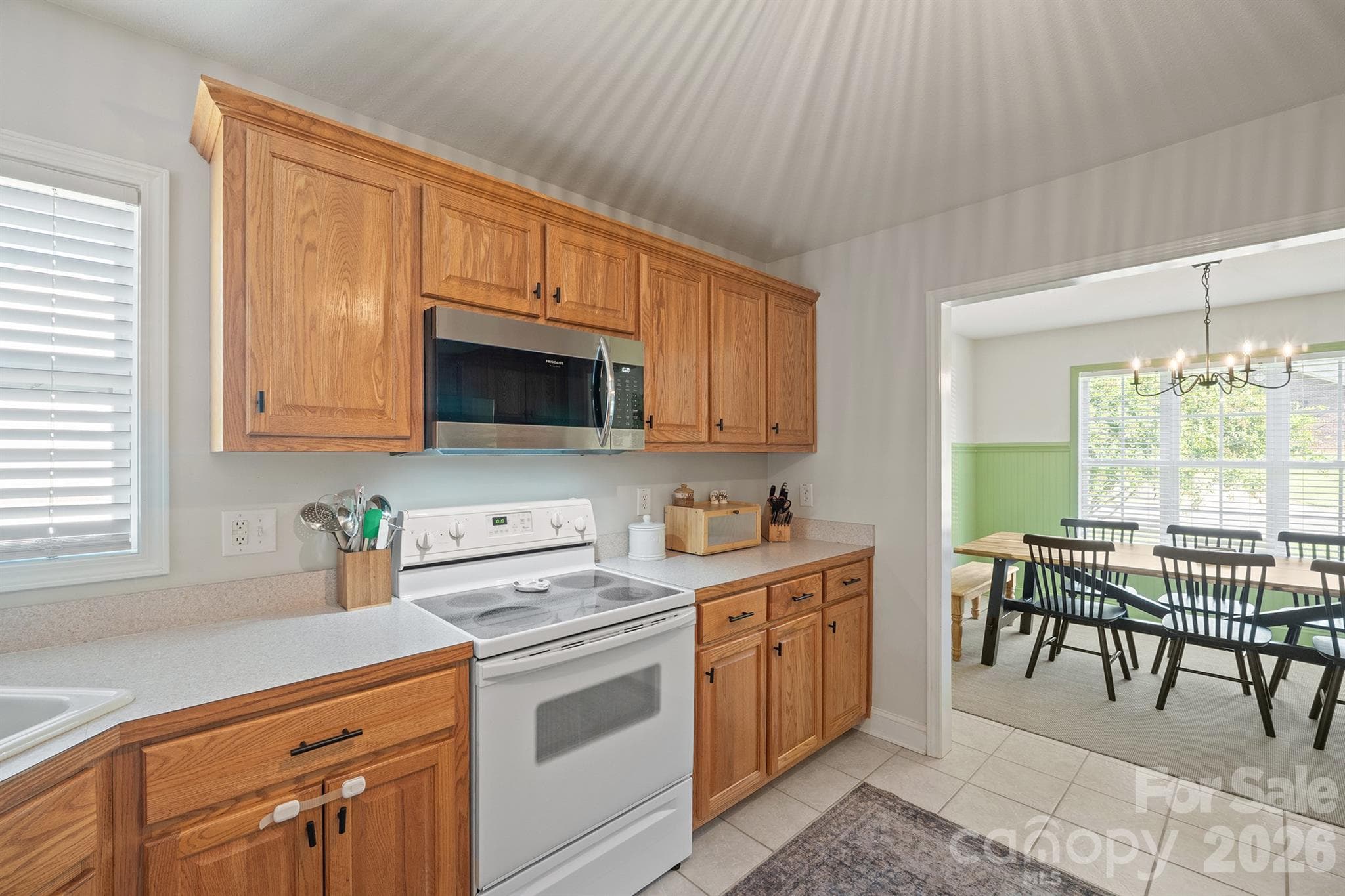 Single Family Residence at 9530 Driftwood Court, Hickory, photo 11 of 47