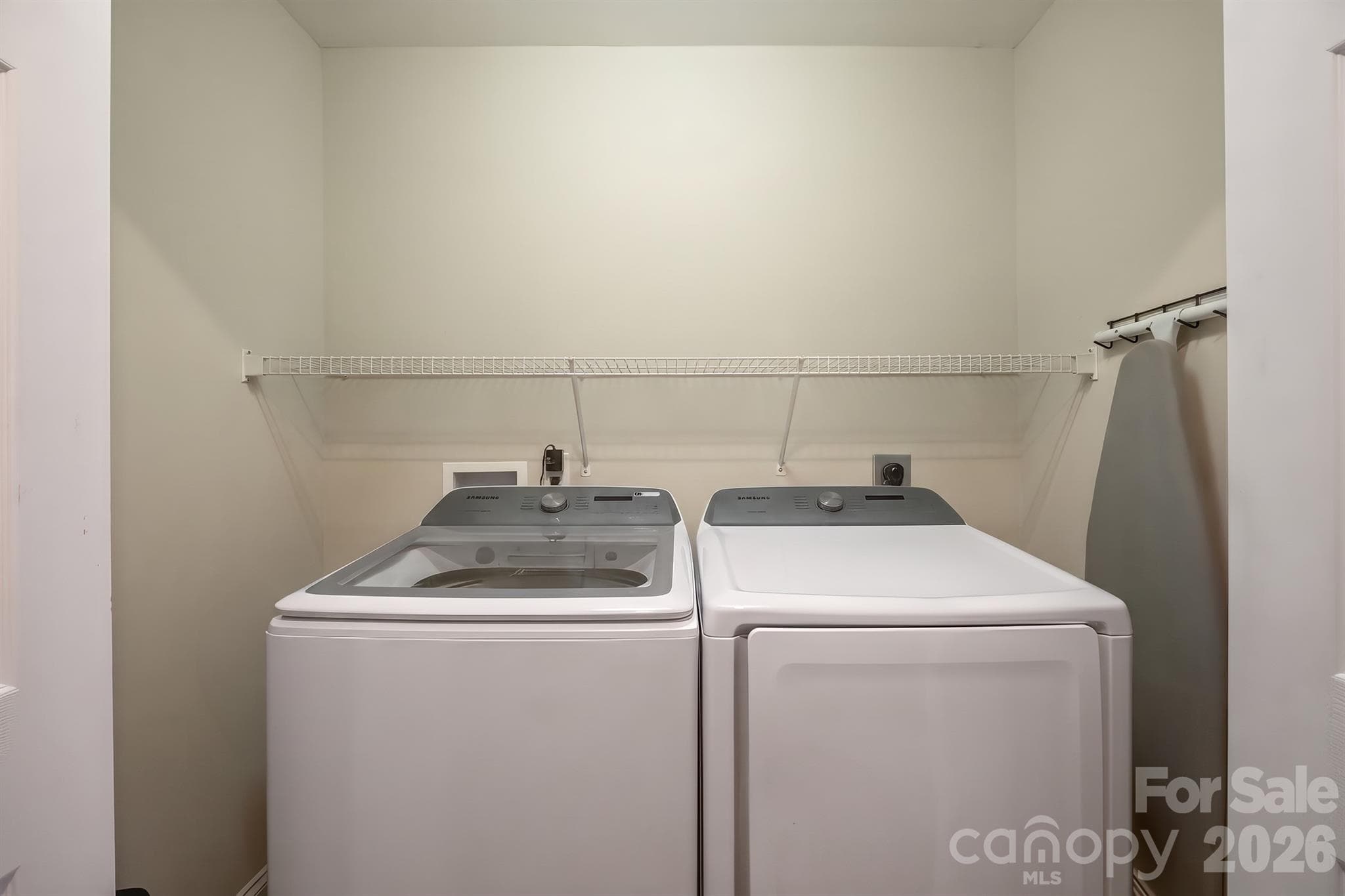Single Family Residence at 9530 Driftwood Court, Hickory, photo 29 of 47