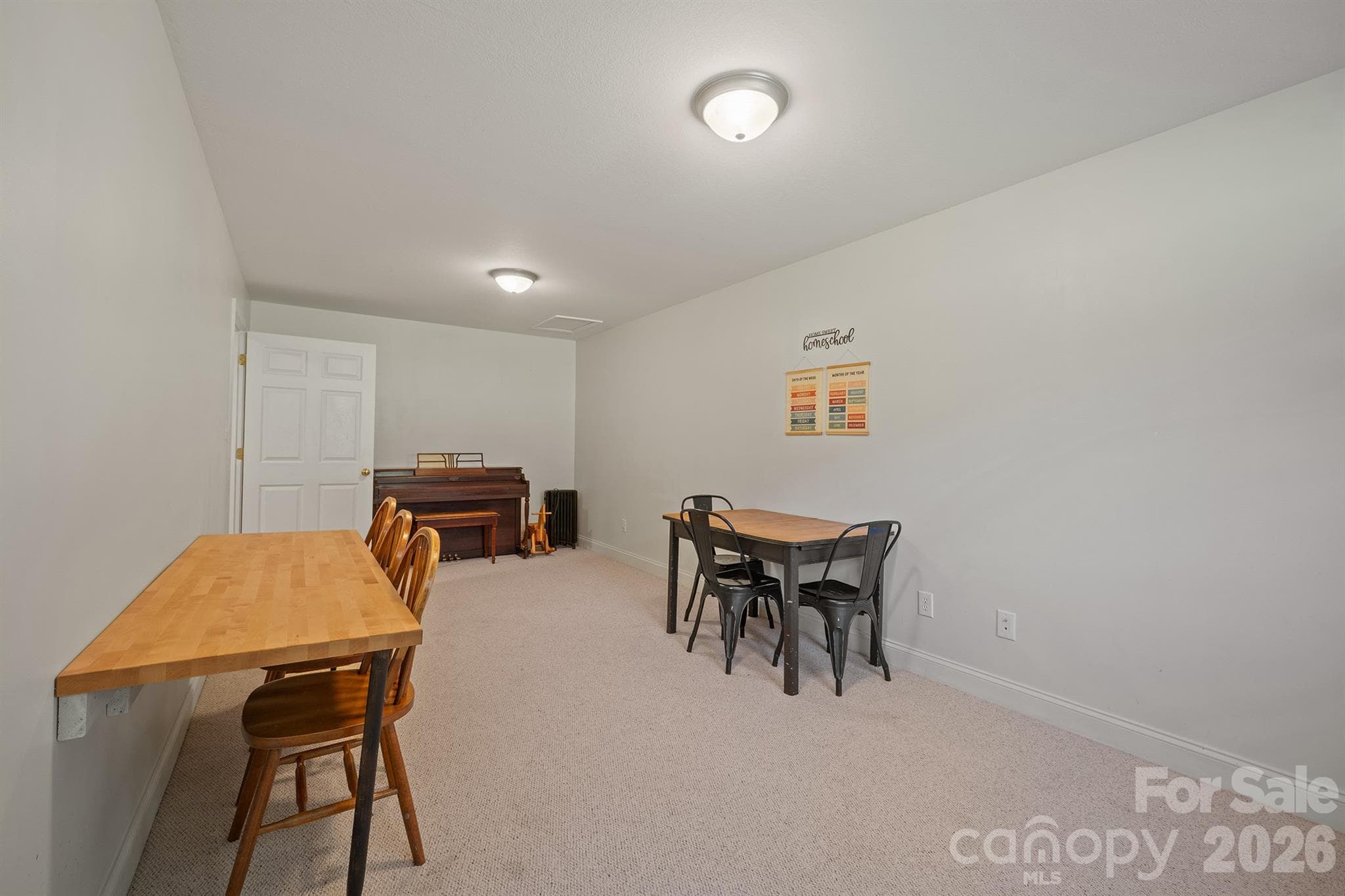 Single Family Residence at 9530 Driftwood Court, Hickory, photo 31 of 47