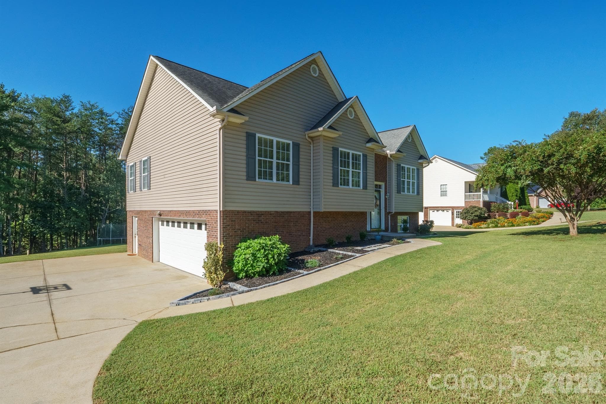 Single Family Residence at 9530 Driftwood Court, Hickory, photo 40 of 47