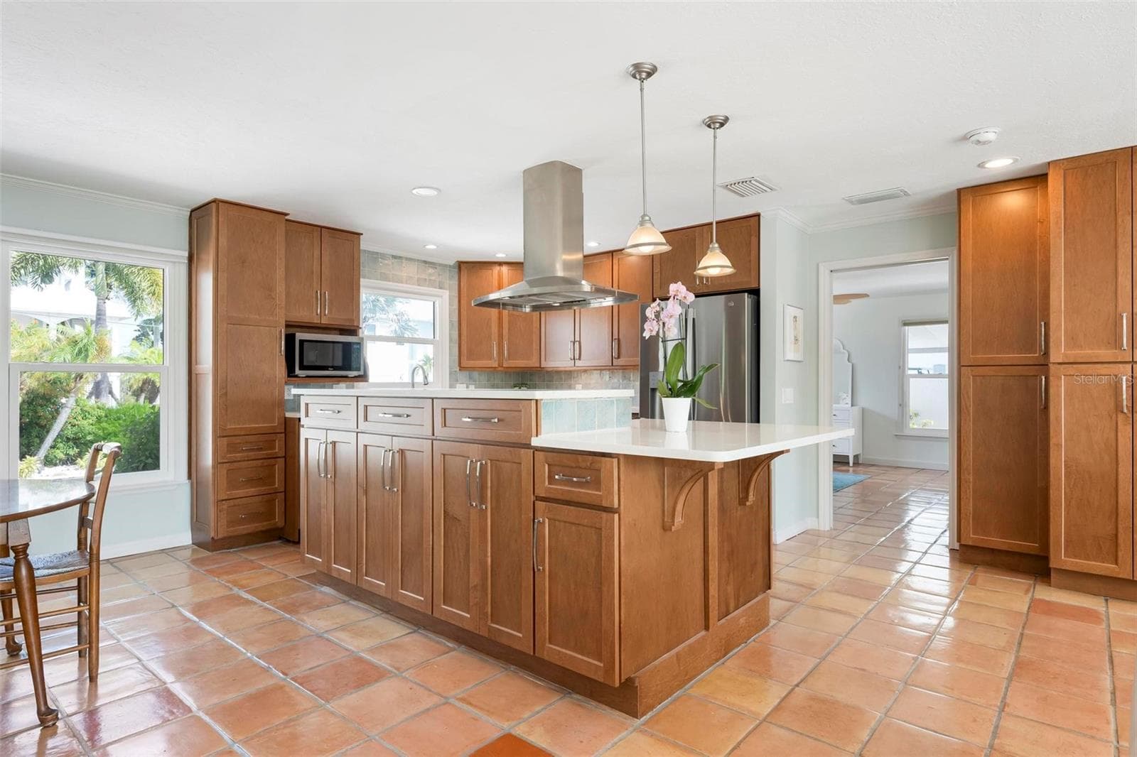 Open concept kitchen - 503 65TH ST, HOLMES BEACH