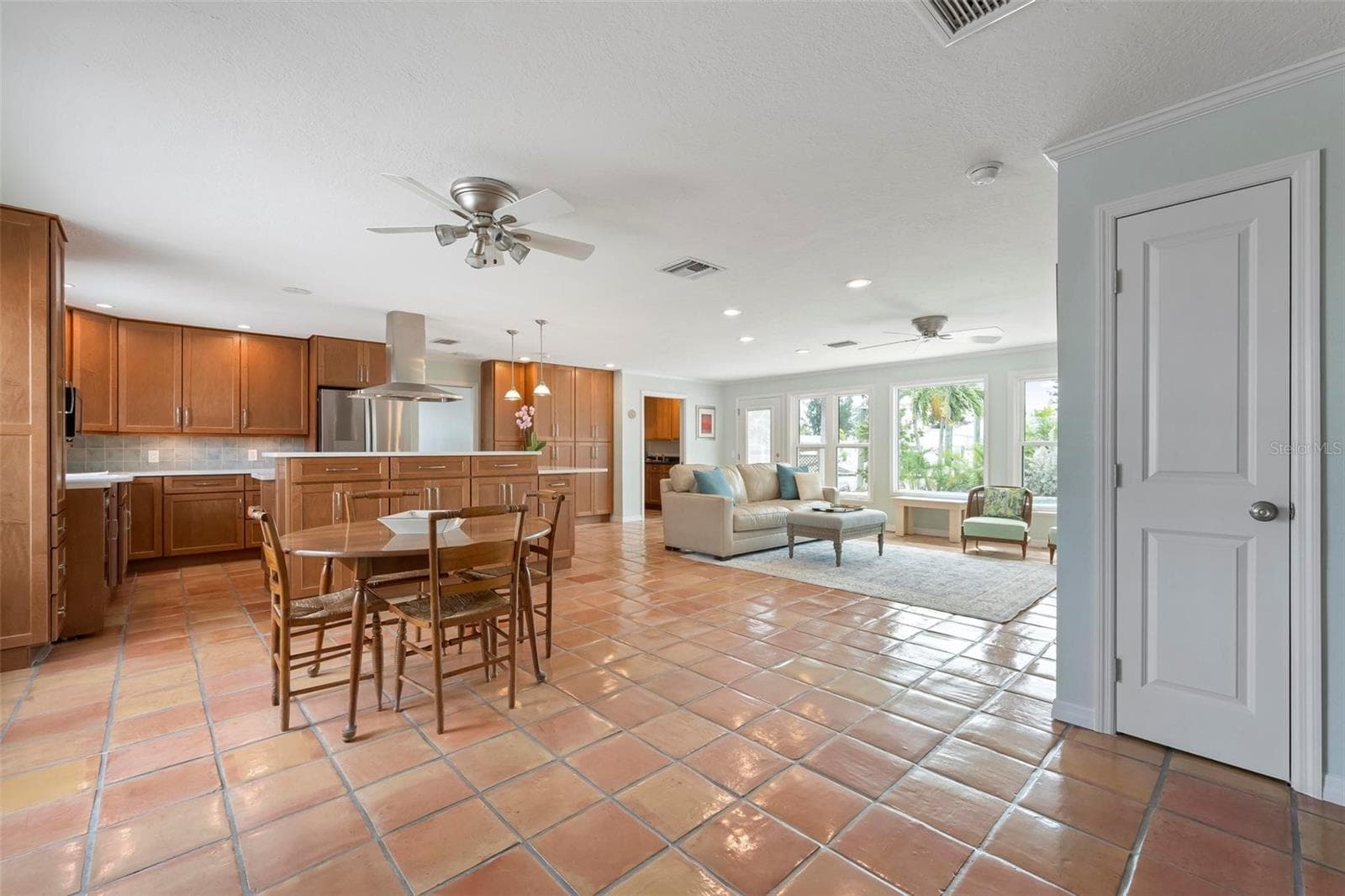 Open concept living - 503 65TH ST, HOLMES BEACH
