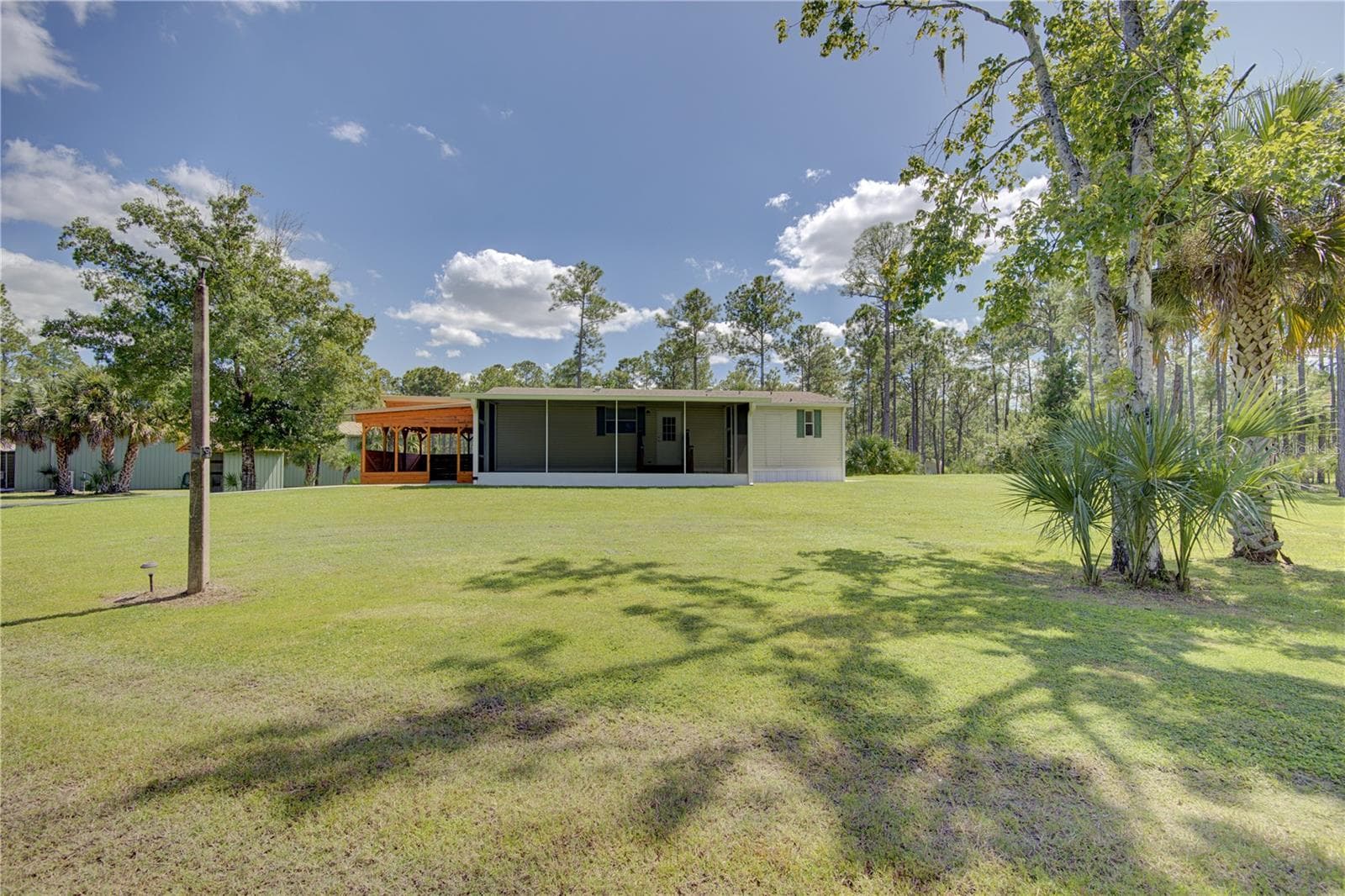 Manufactured Home at 420 SMITH RD, OSTEEN, photo 2 of 77