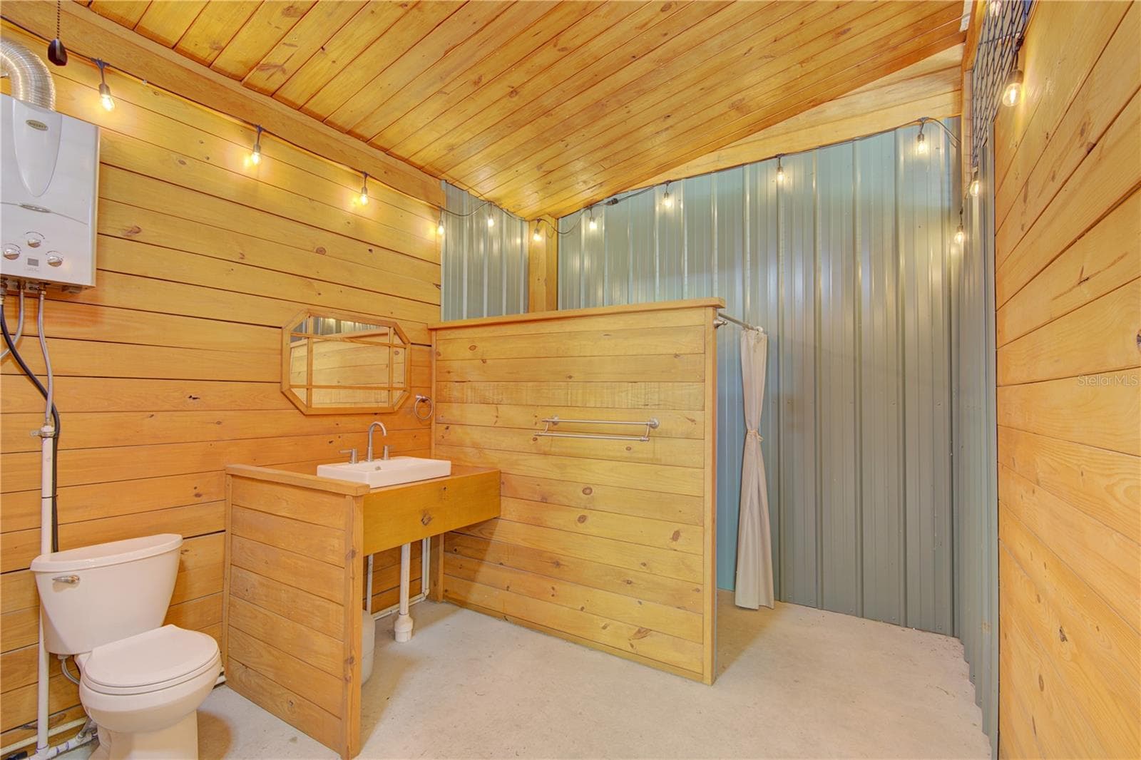 Manufactured Home at 420 SMITH RD, OSTEEN, photo 32 of 77