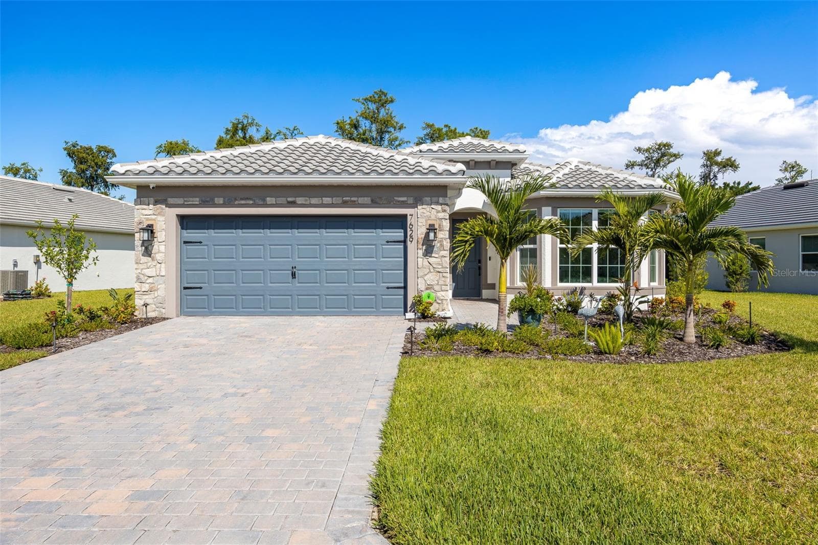 7629 PARADISE TREE DR