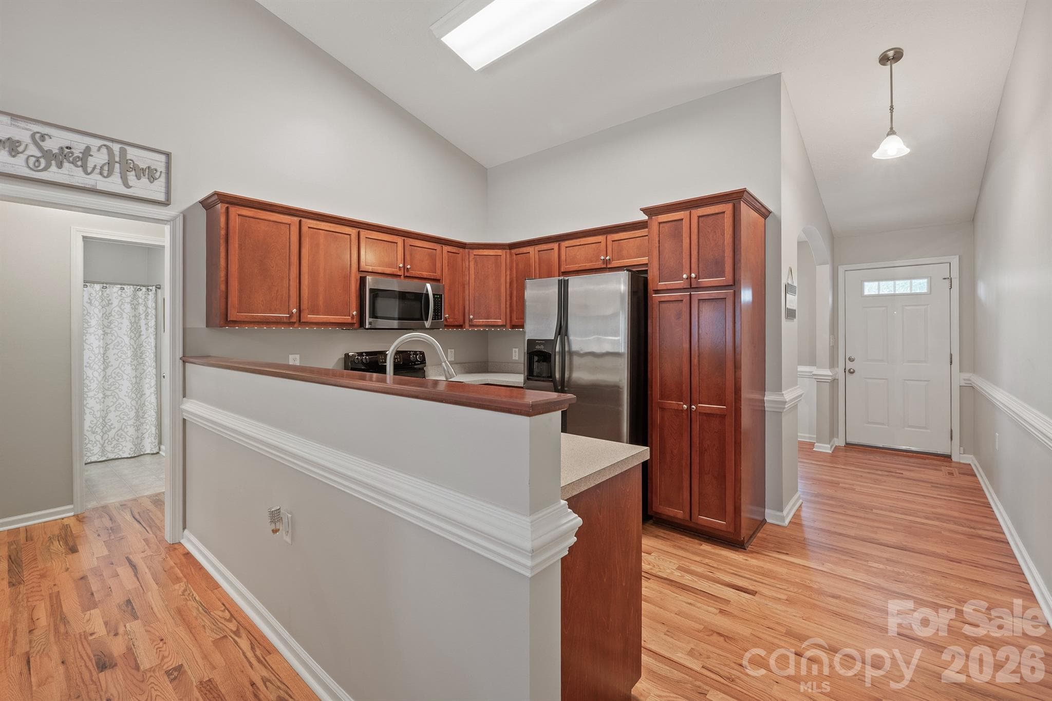 Single Family Residence at 215 Pine Meadows Circle, Hickory, photo 8 of 48