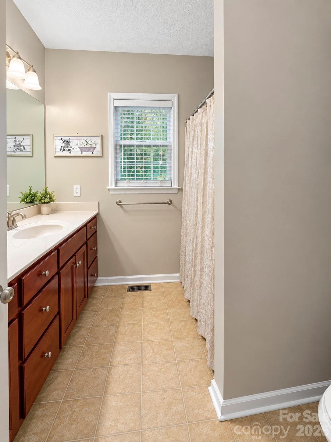 Single Family Residence at 215 Pine Meadows Circle, Hickory, photo 26 of 48