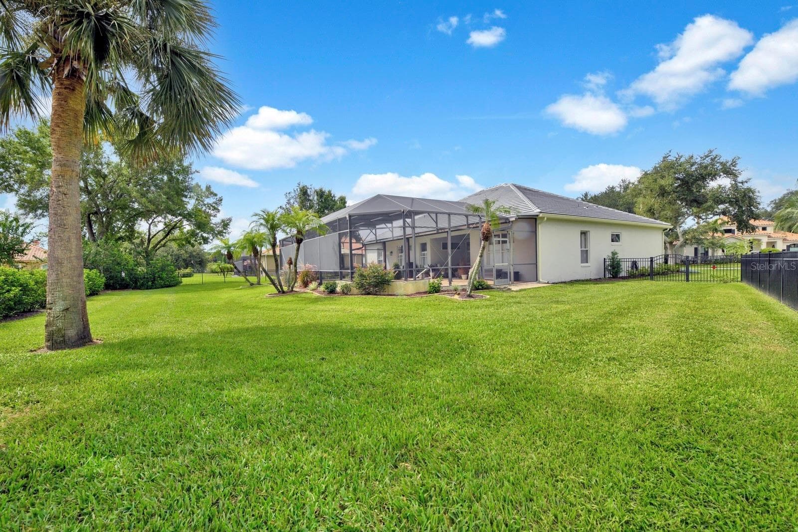 Single Family Residence at 2031 CAPRI LN, MOUNT DORA, photo 37 of 40