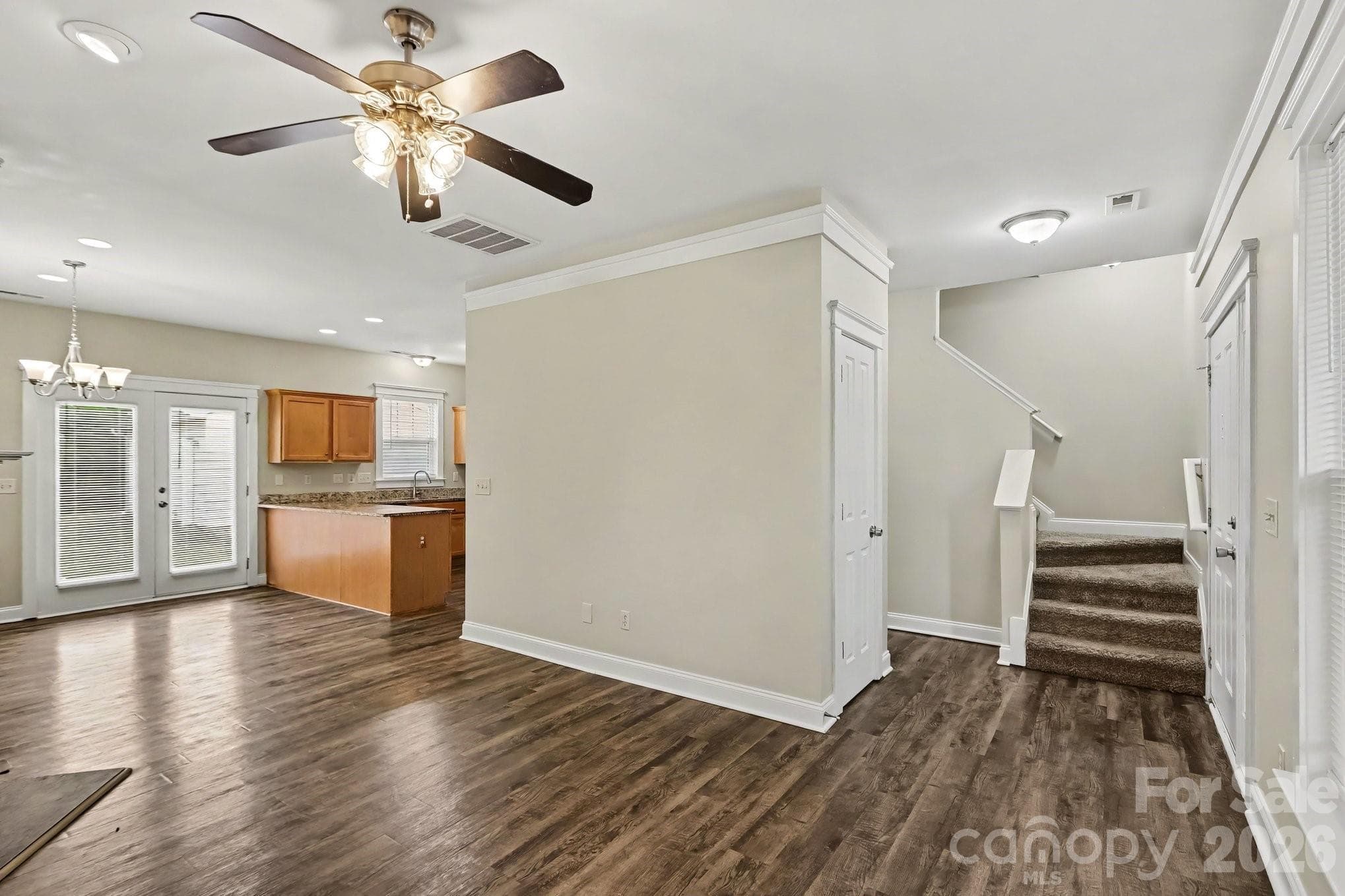 Single Family Residence at 13714 Carleen Way Drive, Charlotte, photo 4 of 19