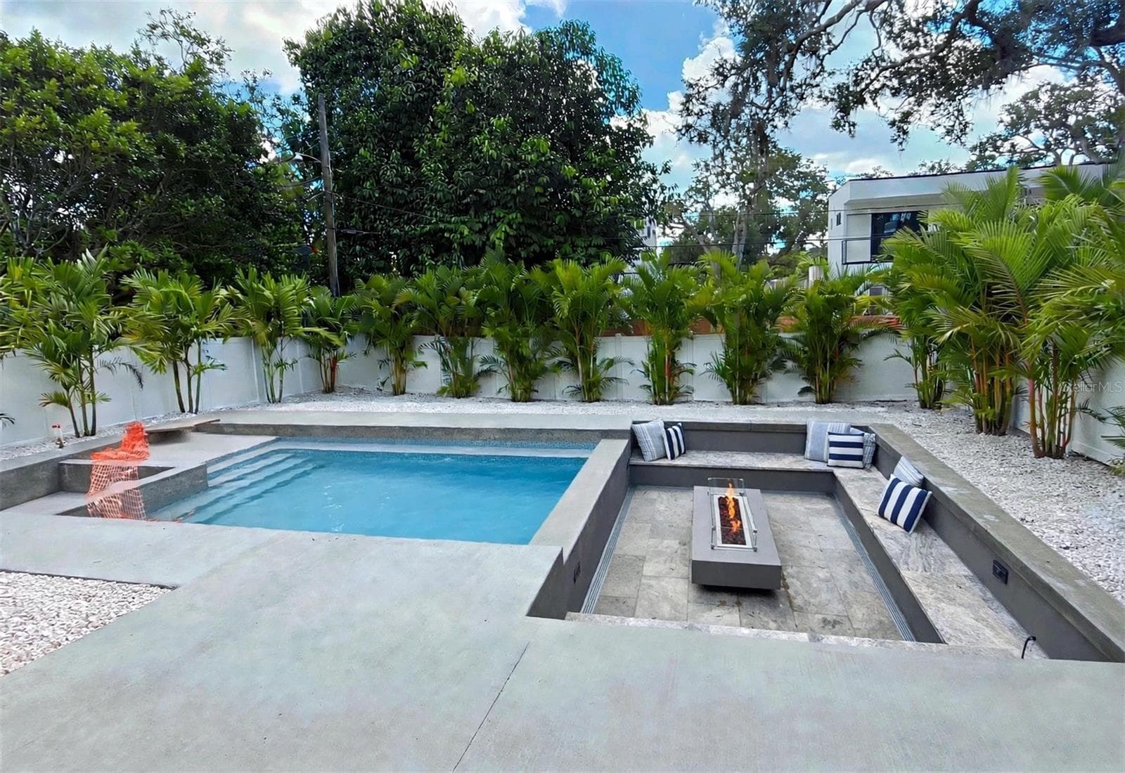 Pool & Fire pit - 2564 ARLINGTON ST, SARASOTA