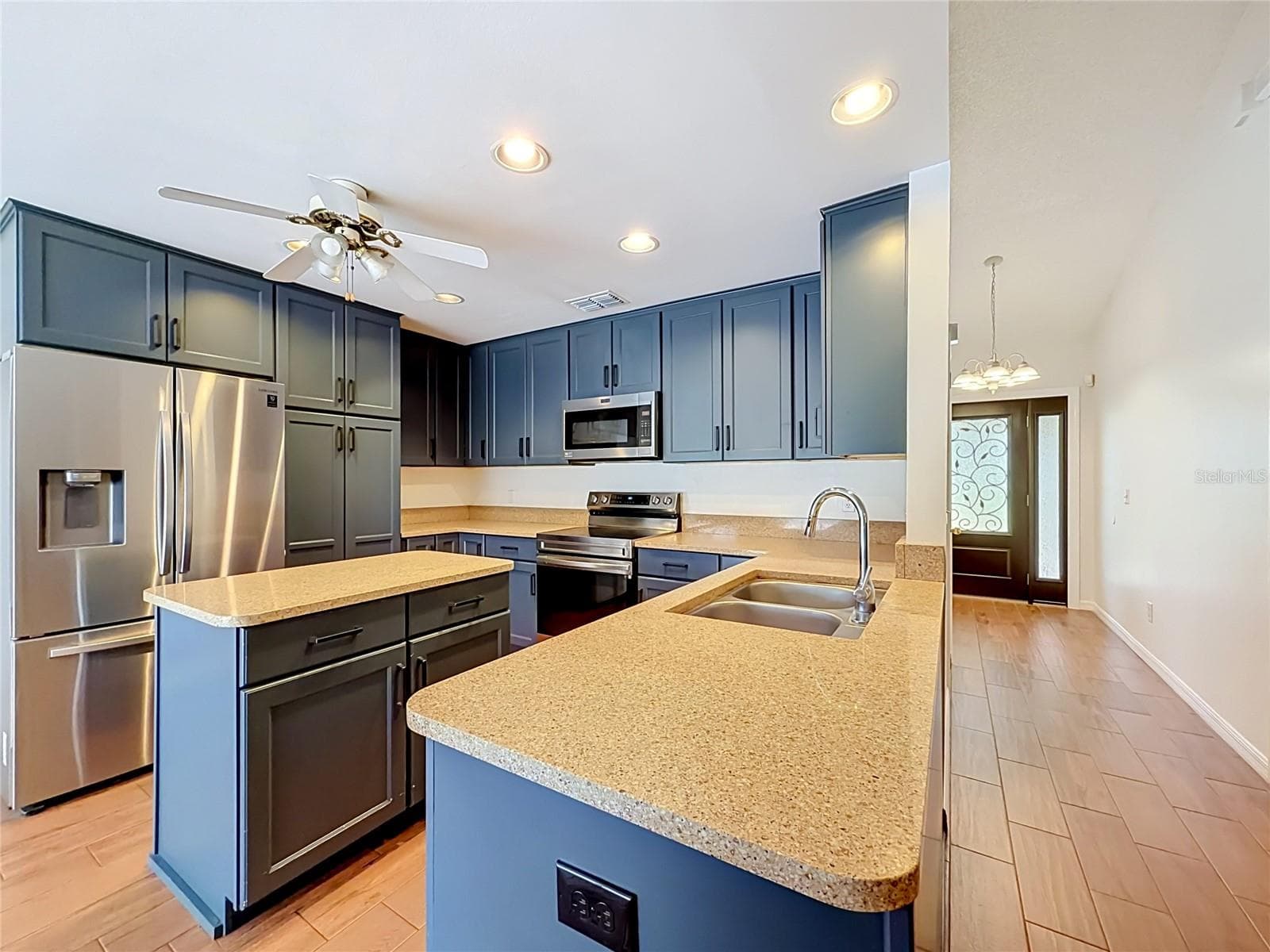 Single Family Residence at 5427 SAGO PALM CT, ORLANDO, photo 10 of 49