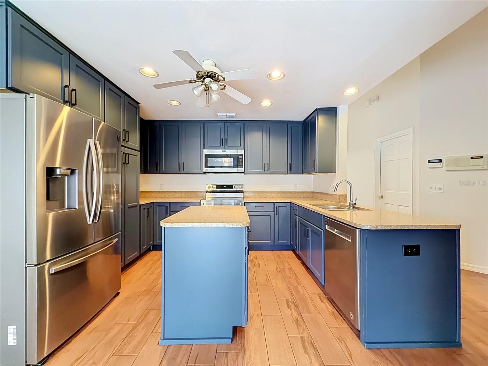 Single Family Residence at 5427 SAGO PALM CT, ORLANDO, photo 11 of 49