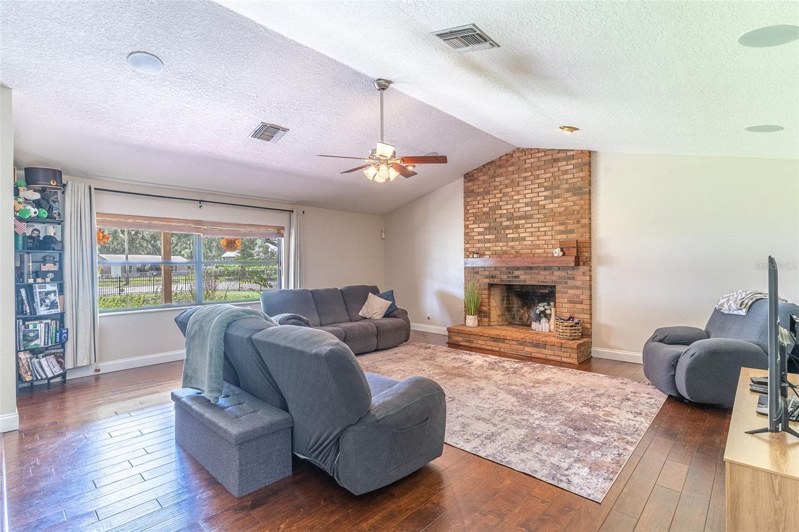 Single Family Residence at 1290 E GILBERT ST, BARTOW, photo 4 of 49
