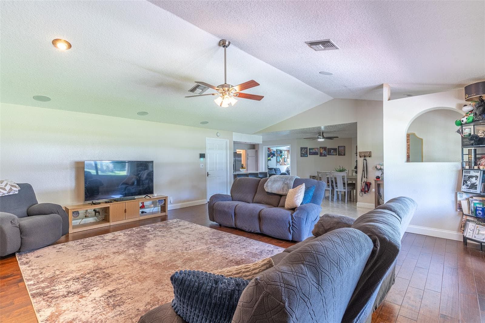 Single Family Residence at 1290 E GILBERT ST, BARTOW, photo 6 of 49