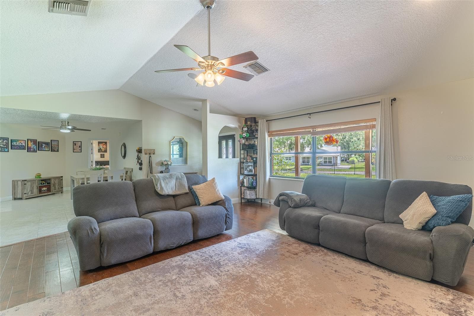 Single Family Residence at 1290 E GILBERT ST, BARTOW, photo 7 of 49