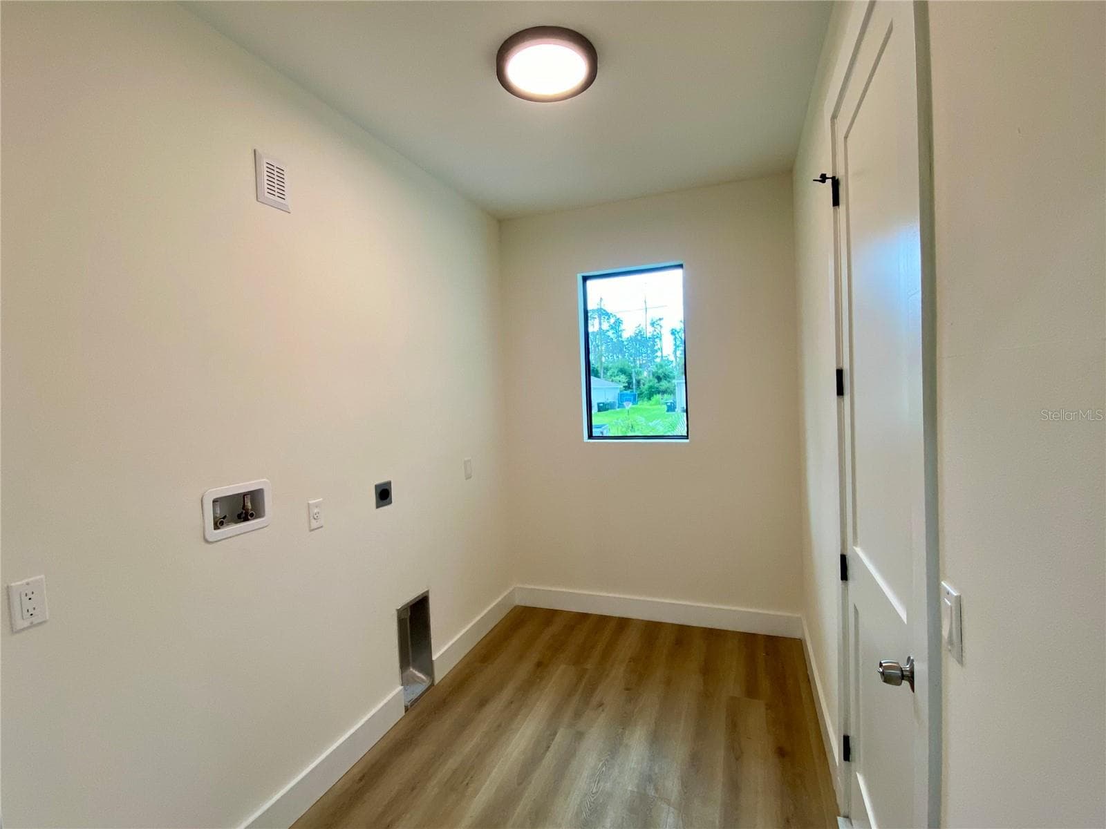 Single Family Residence at 3616 BELLEFONTE AVE, NORTH PORT, photo 11 of 34