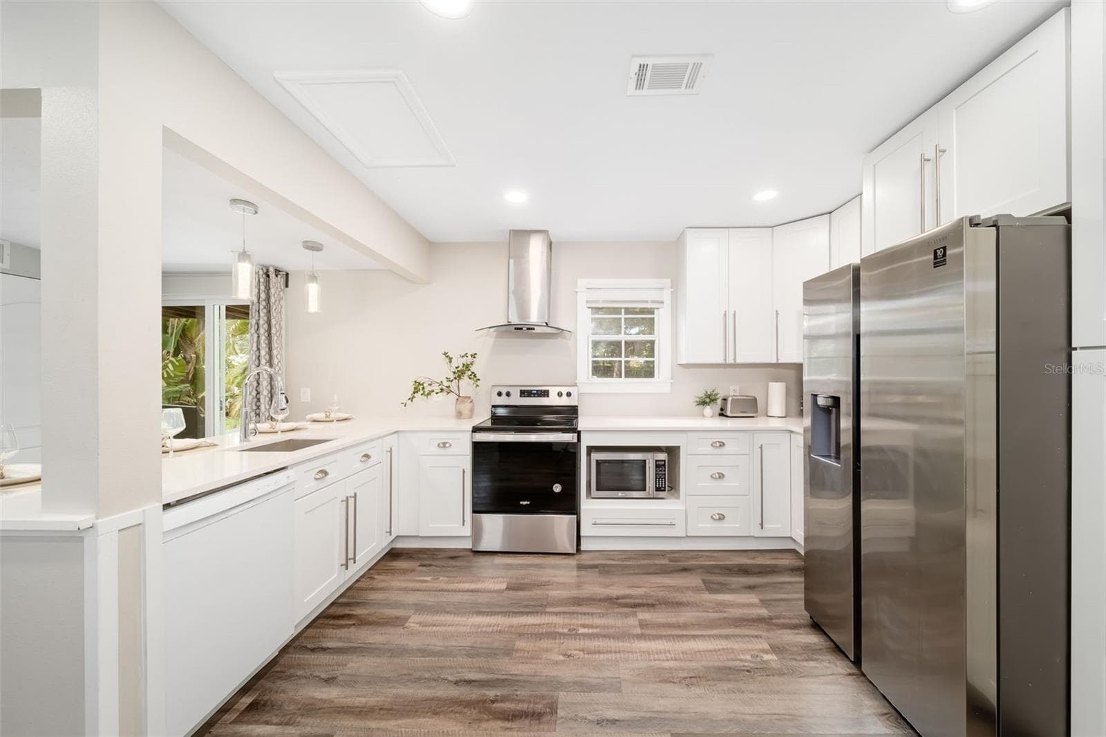 Single Family Residence at 2316 GULL LN, SARASOTA, photo 10 of 45
