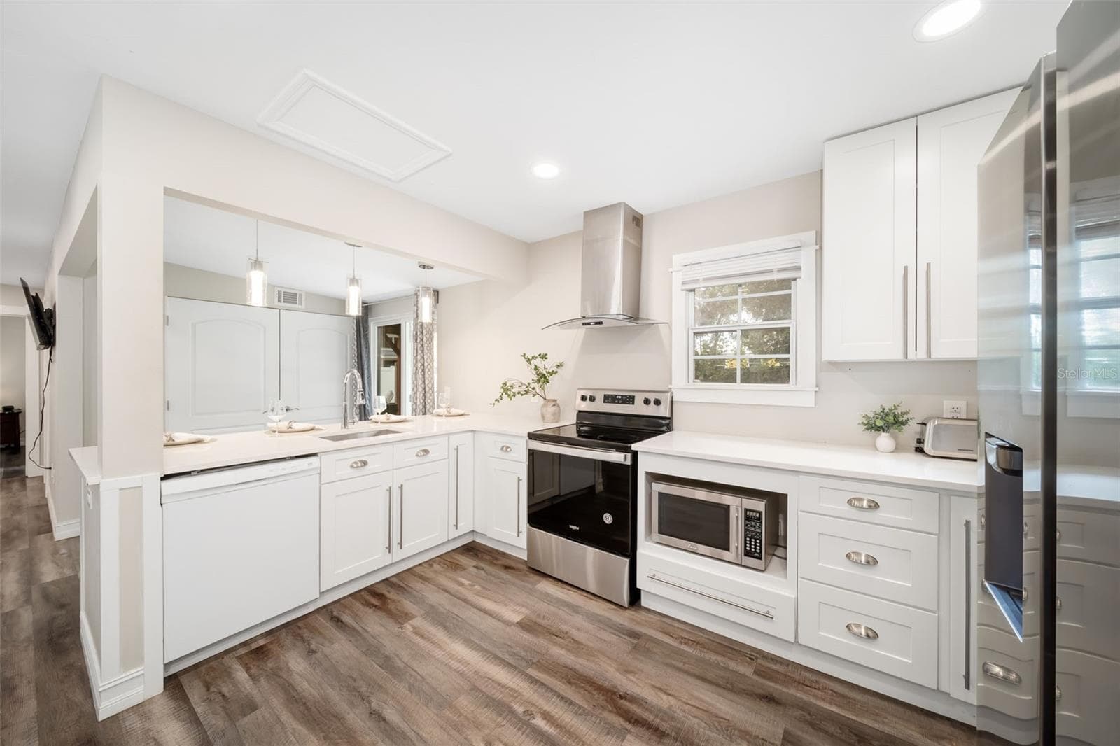 Single Family Residence at 2316 GULL LN, SARASOTA, photo 11 of 45