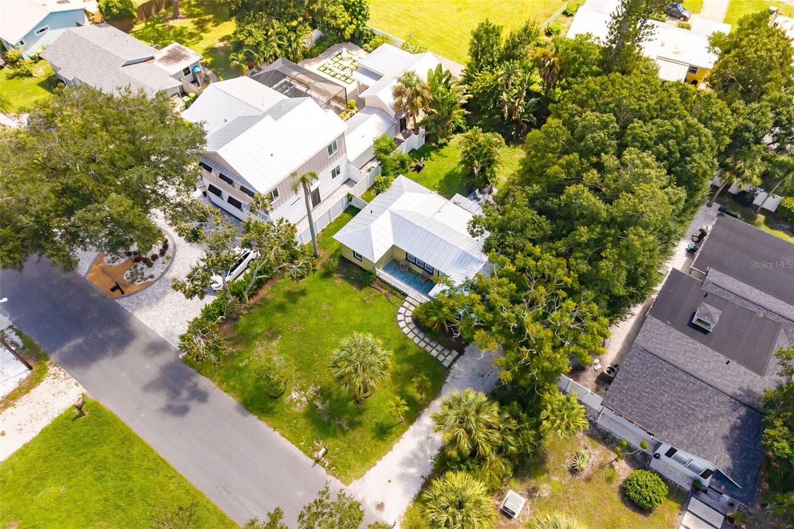 Single Family Residence at 2316 GULL LN, SARASOTA, photo 32 of 45