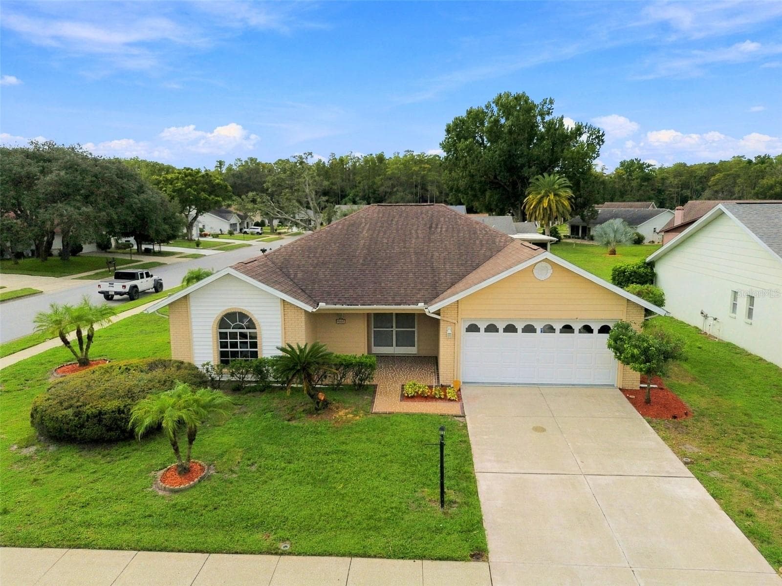 Single Family Residence at 9601 NOBLE CT, NEW PORT RICHEY, photo 3 of 32
