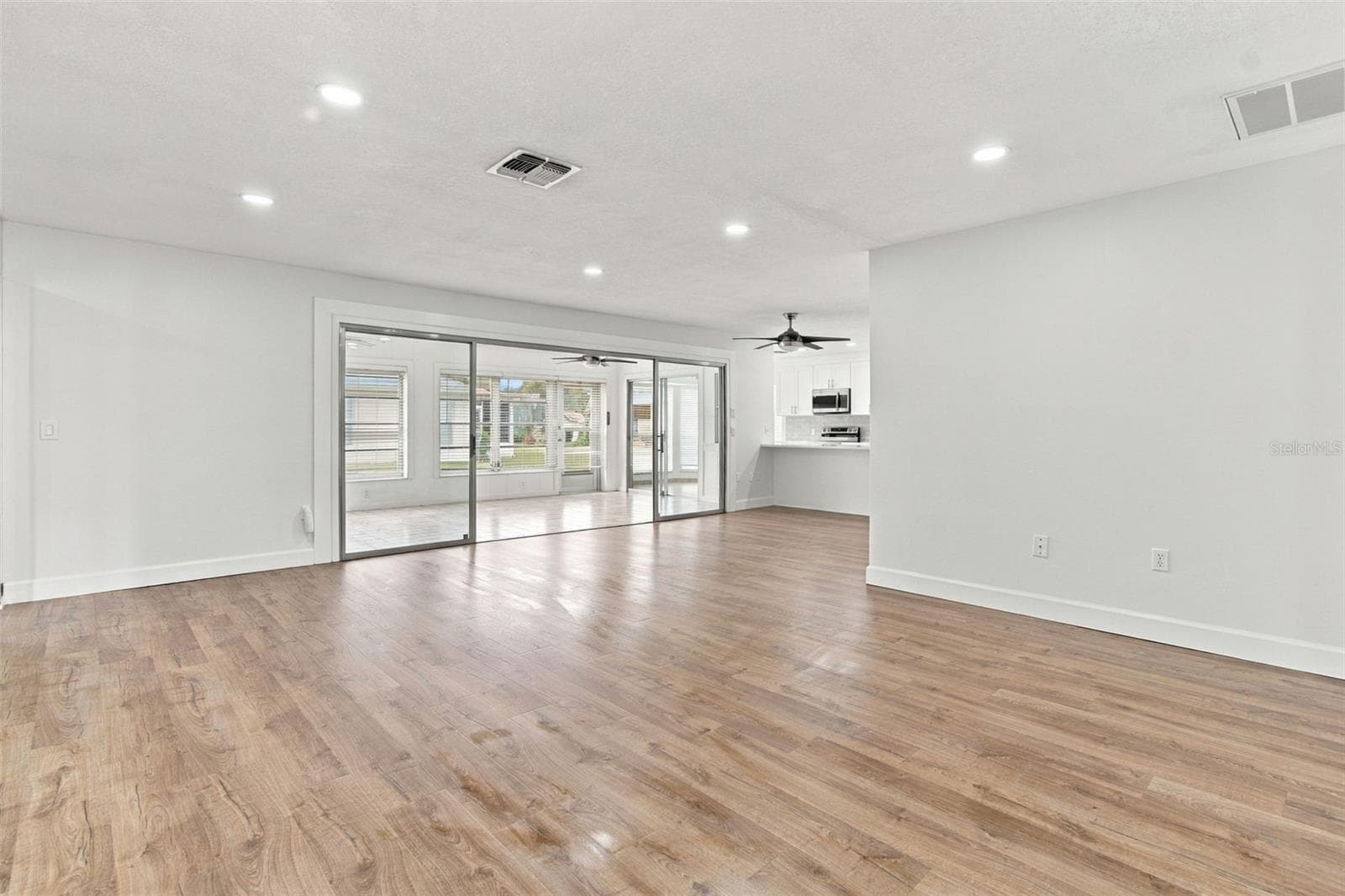Single Family Residence at 9601 NOBLE CT, NEW PORT RICHEY, photo 8 of 32