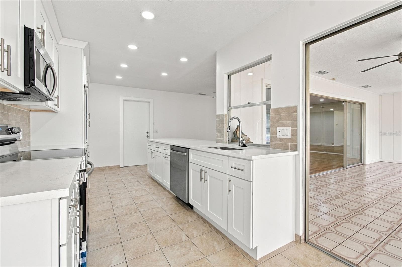 Single Family Residence at 9601 NOBLE CT, NEW PORT RICHEY, photo 14 of 32