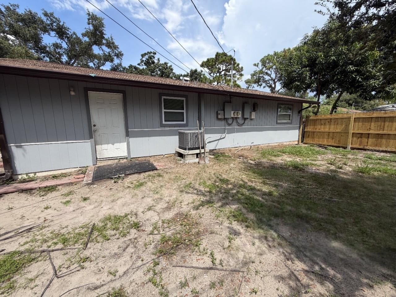 Duplex at 3096 GREEN ACRES AVE, LARGO, photo 4 of 44