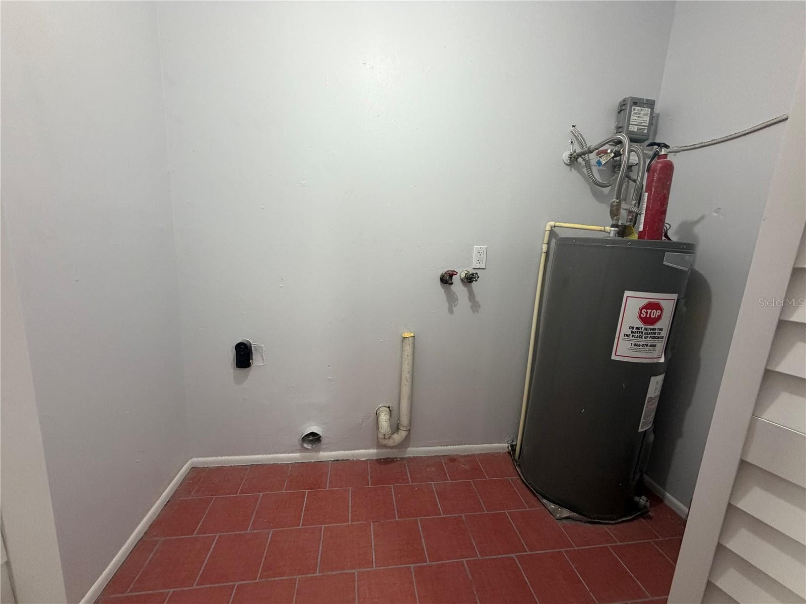 Duplex at 3096 GREEN ACRES AVE, LARGO, photo 20 of 44