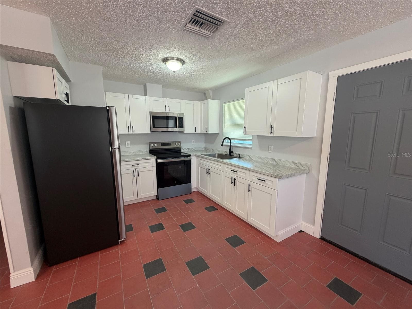 Duplex at 3096 GREEN ACRES AVE, LARGO, photo 22 of 44