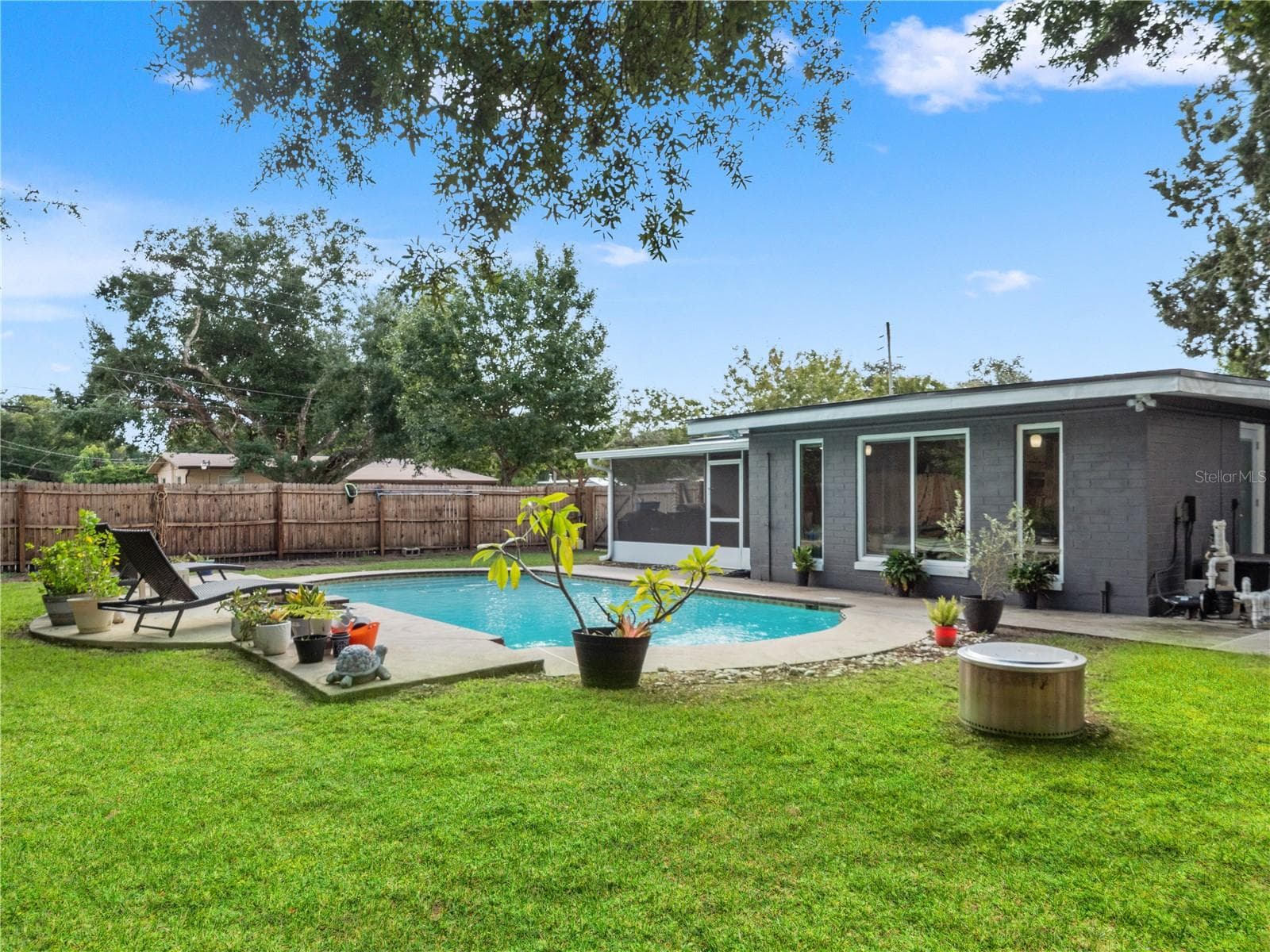 Massive pool and plenty of yard space left. - 1210 CANBERRA AVE, ORLANDO