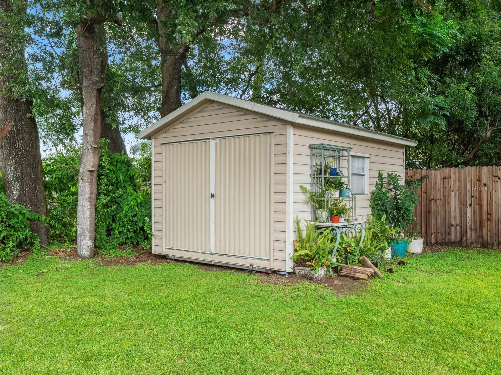 Nice size shed for extra storage. - 1210 CANBERRA AVE, ORLANDO