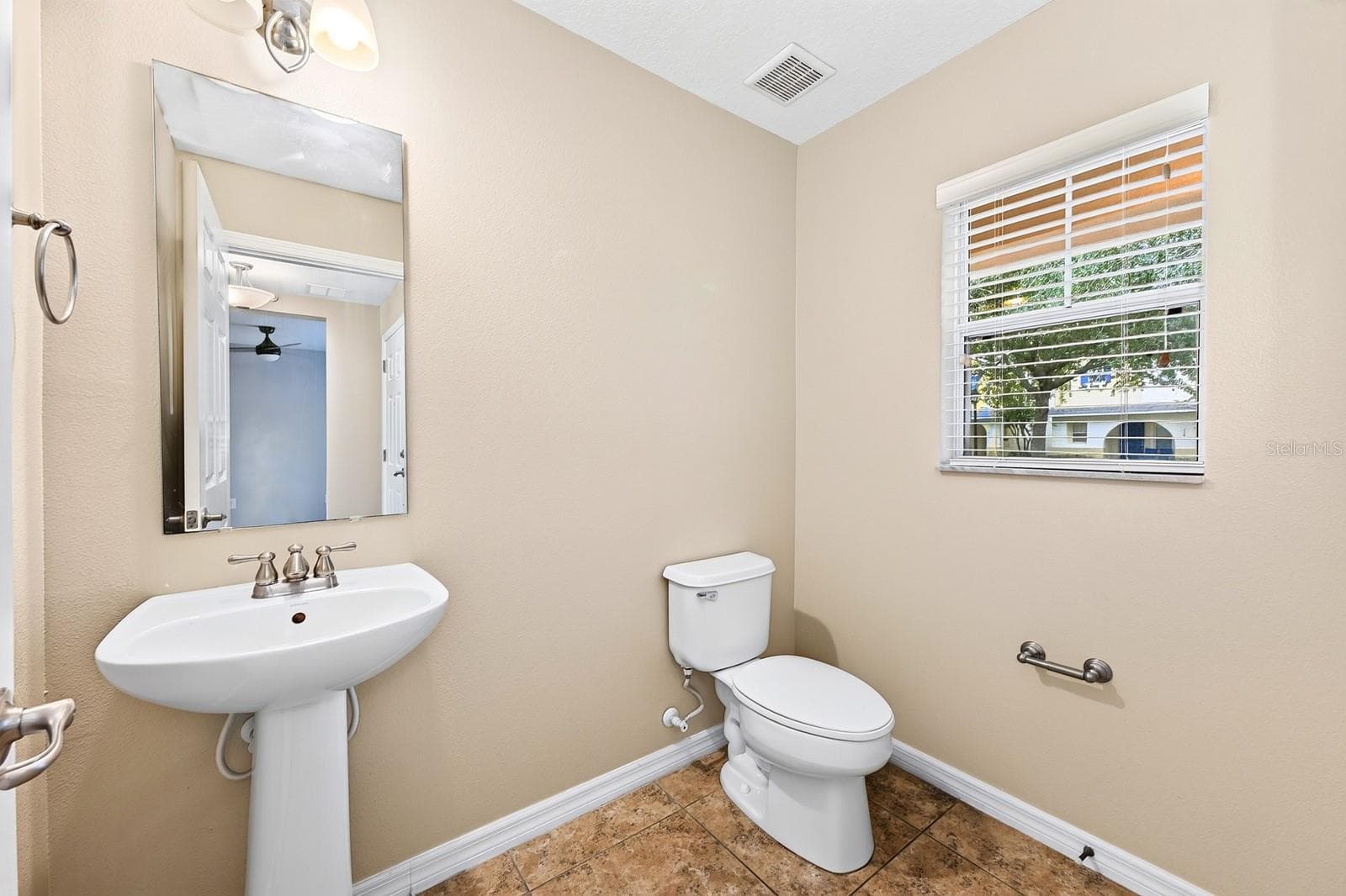 Convenient main floor half bath. - 2564 ABEY BLANCO DR, ORLANDO