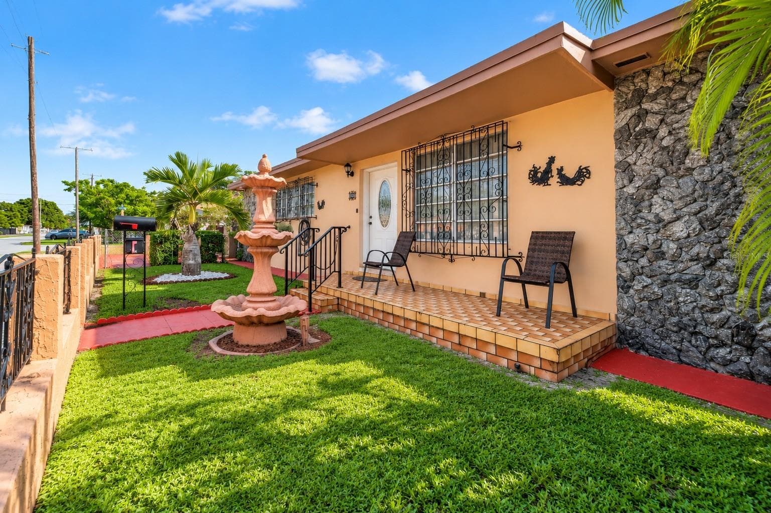 Single Family Residence at 500 E 40TH ST, HIALEAH, photo 5 of 36