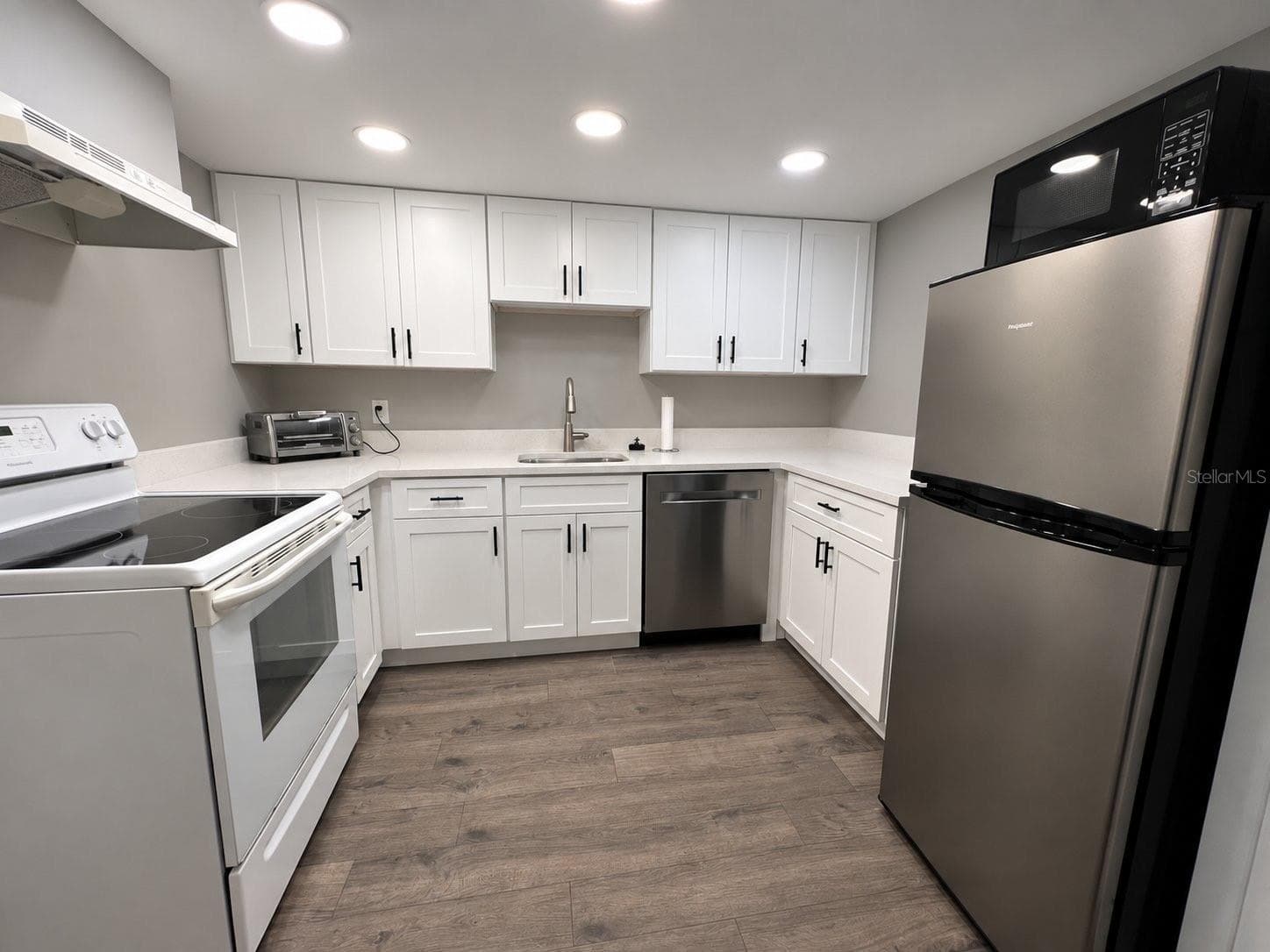 Condominium at 693 MIDWAY DR #A, OCALA, photo 4 of 18