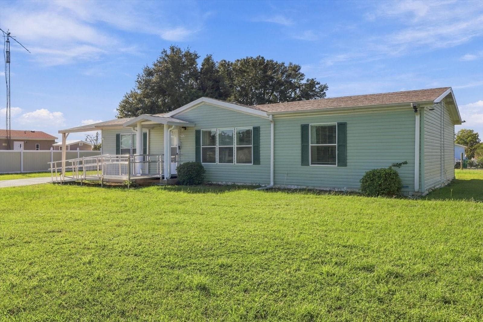 Manufactured Home at 6622 SW 84TH ST, OCALA, photo 3 of 39
