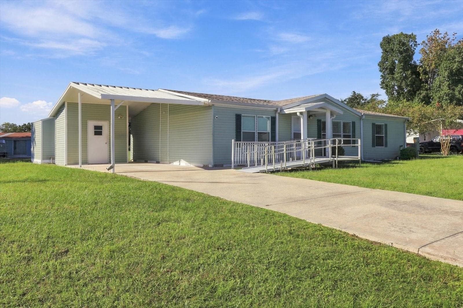 Manufactured Home at 6622 SW 84TH ST, OCALA, photo 4 of 39
