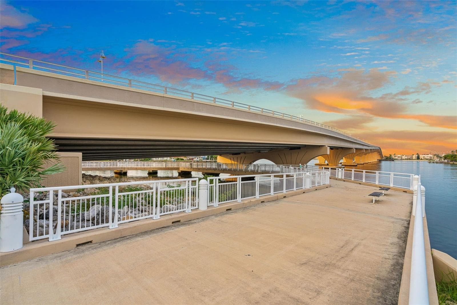 Fishing pier! - 540 80TH AVE, ST PETE BEACH