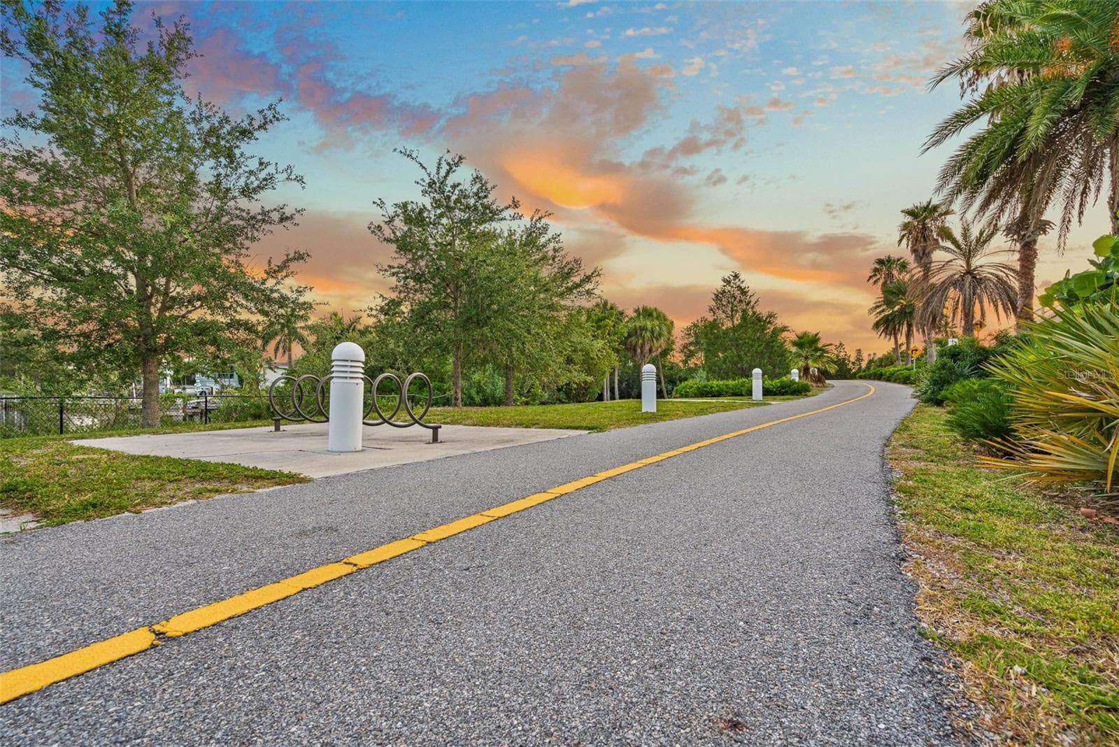 Bike and walking trails - 540 80TH AVE, ST PETE BEACH