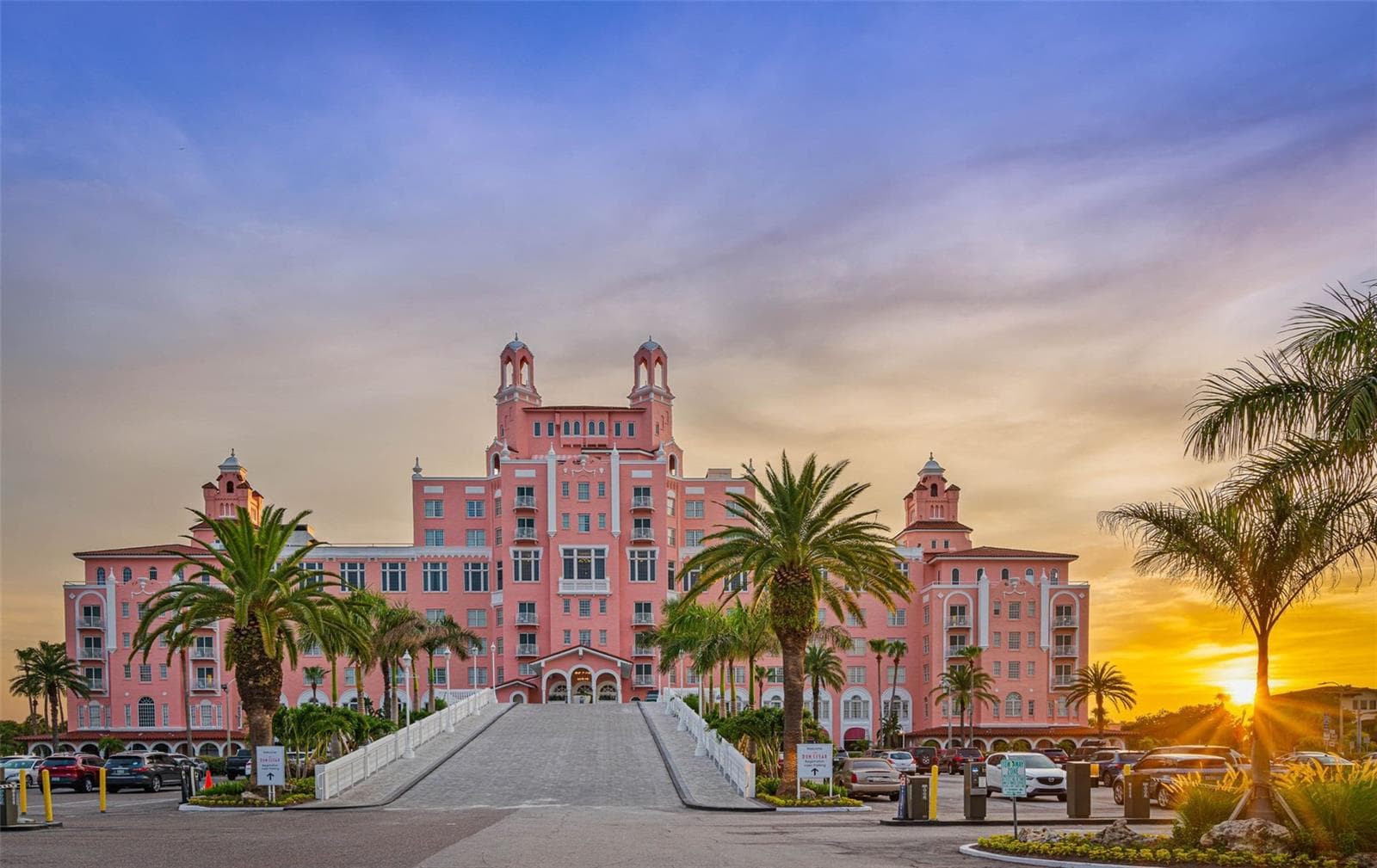 The Famous Don CeSar at sunset! - 540 80TH AVE, ST PETE BEACH