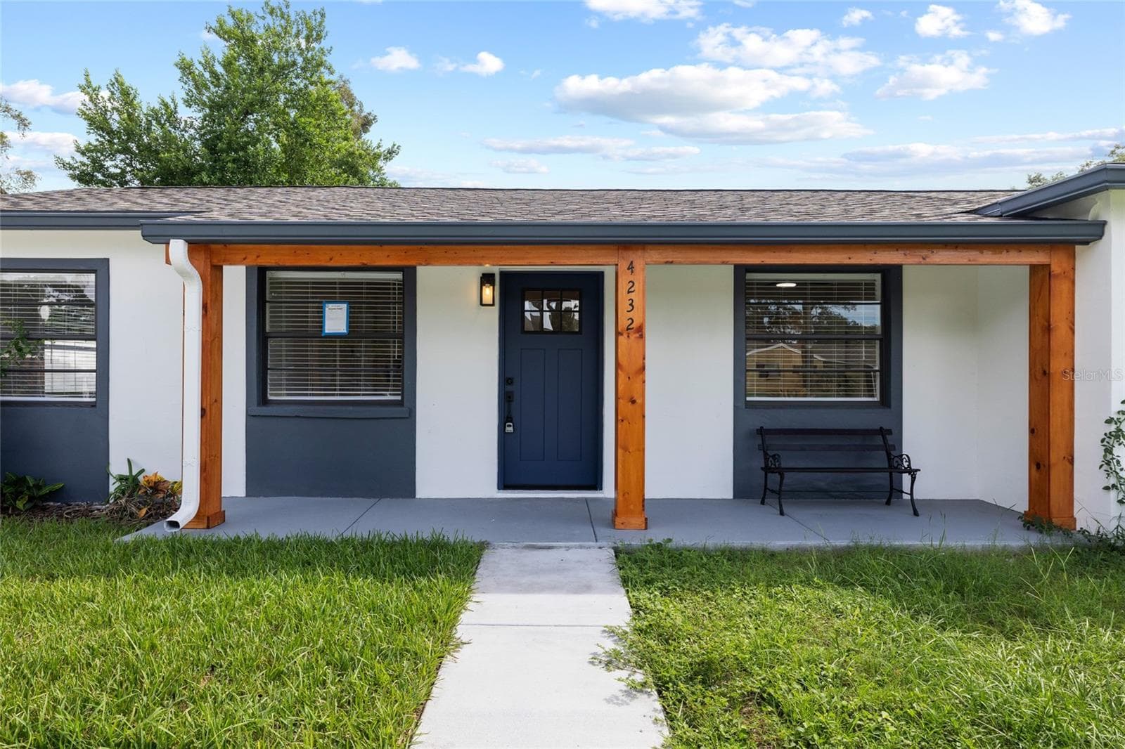 Single Family Residence at 4232 W BAY VIEW AVE, TAMPA, photo 2 of 49